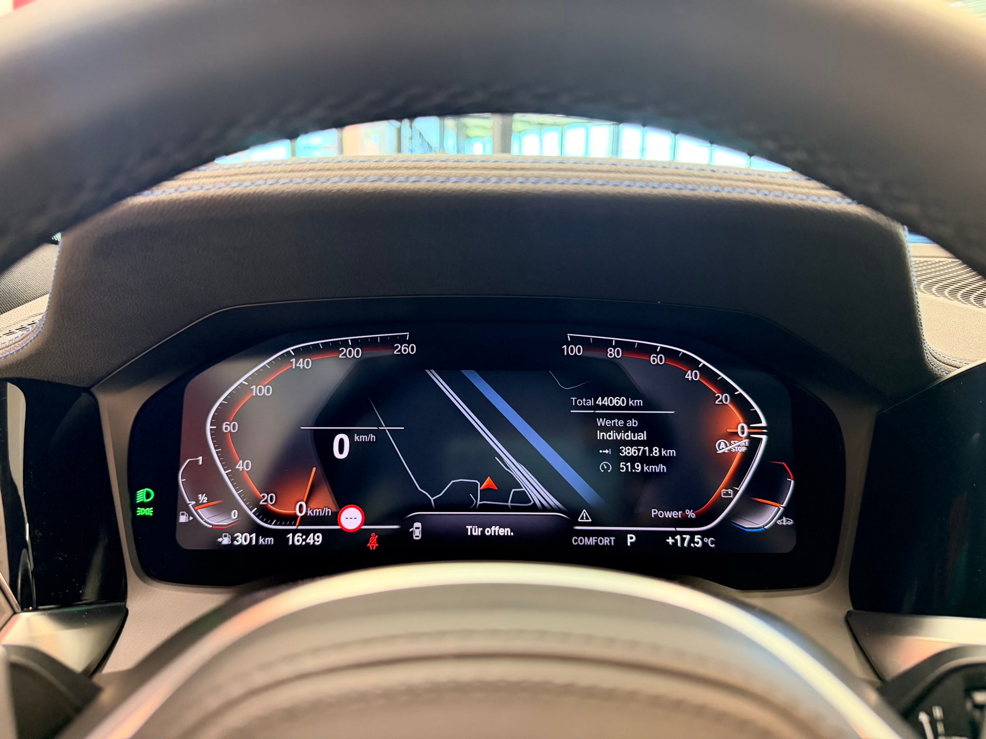 BMW 330i Touring xDrive Steptronic M Sport-image-28