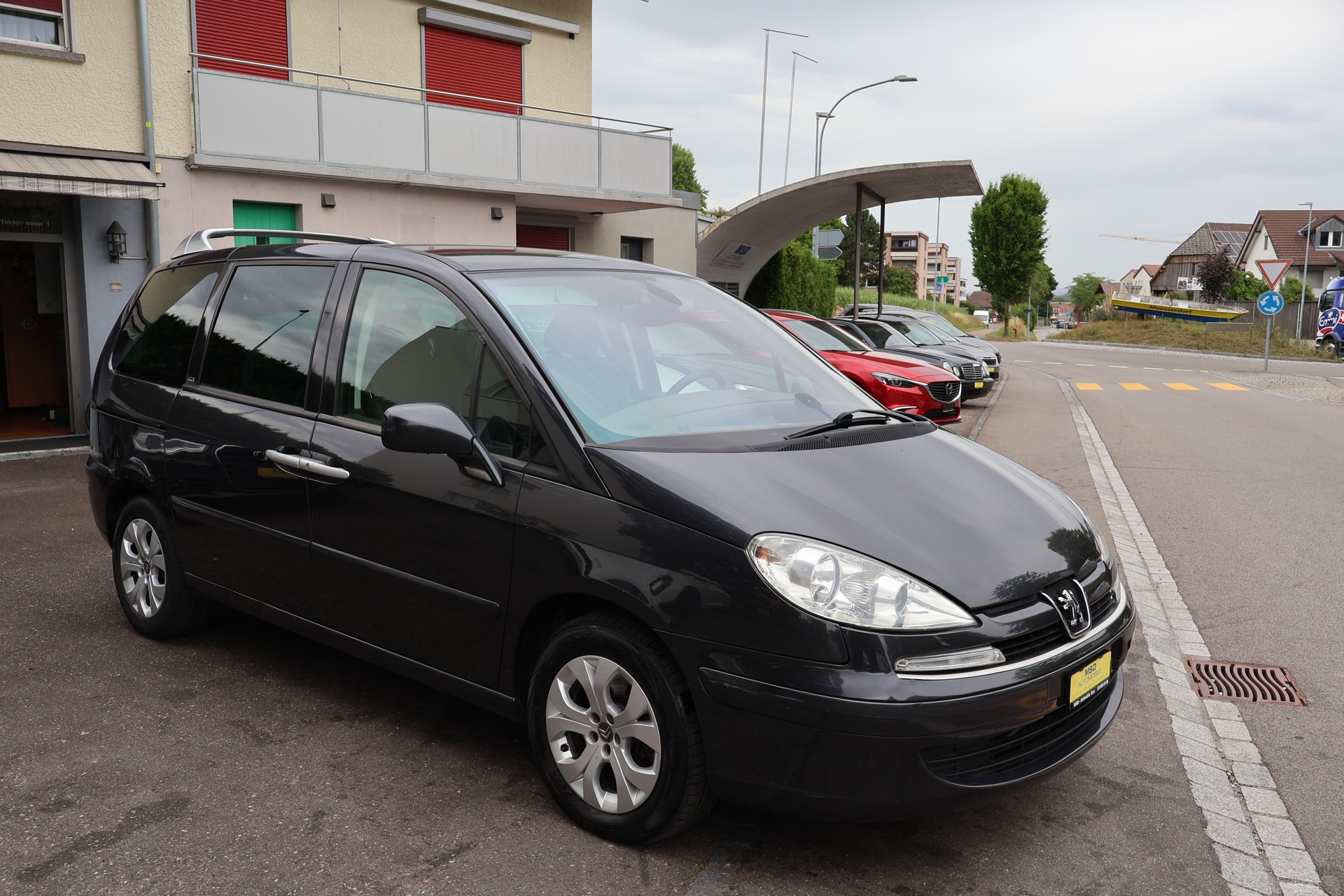 PEUGEOT 807 2.0 16V HDi ST Family+ Automatic-image-2