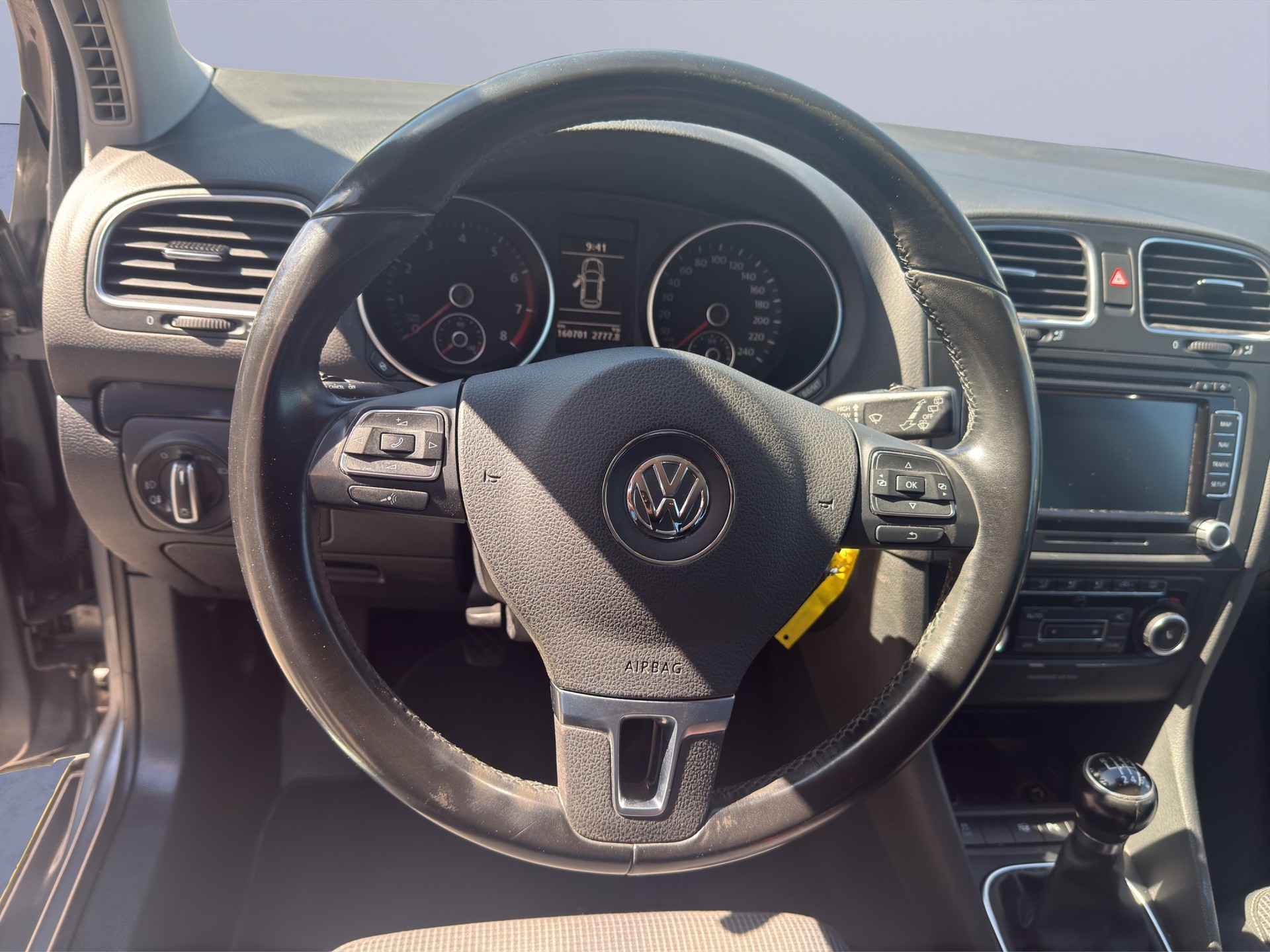 VW Golf 1.2 TSI BlueMotion Technology Team-image-9