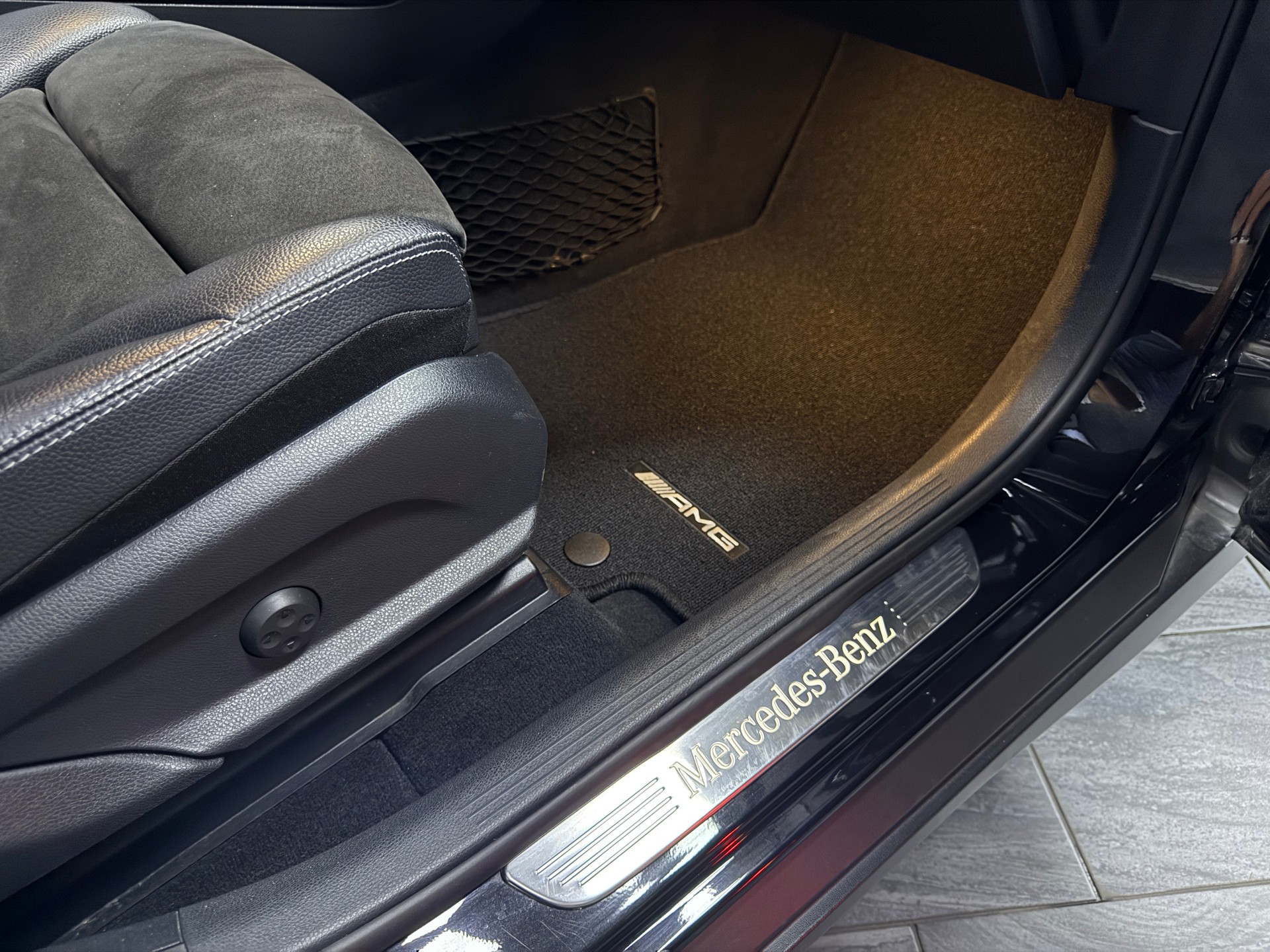 MERCEDES-BENZ GLC 250 AMG Line 4Matic 9G-Tronic / CH Fz / Vollausstattung-image-18