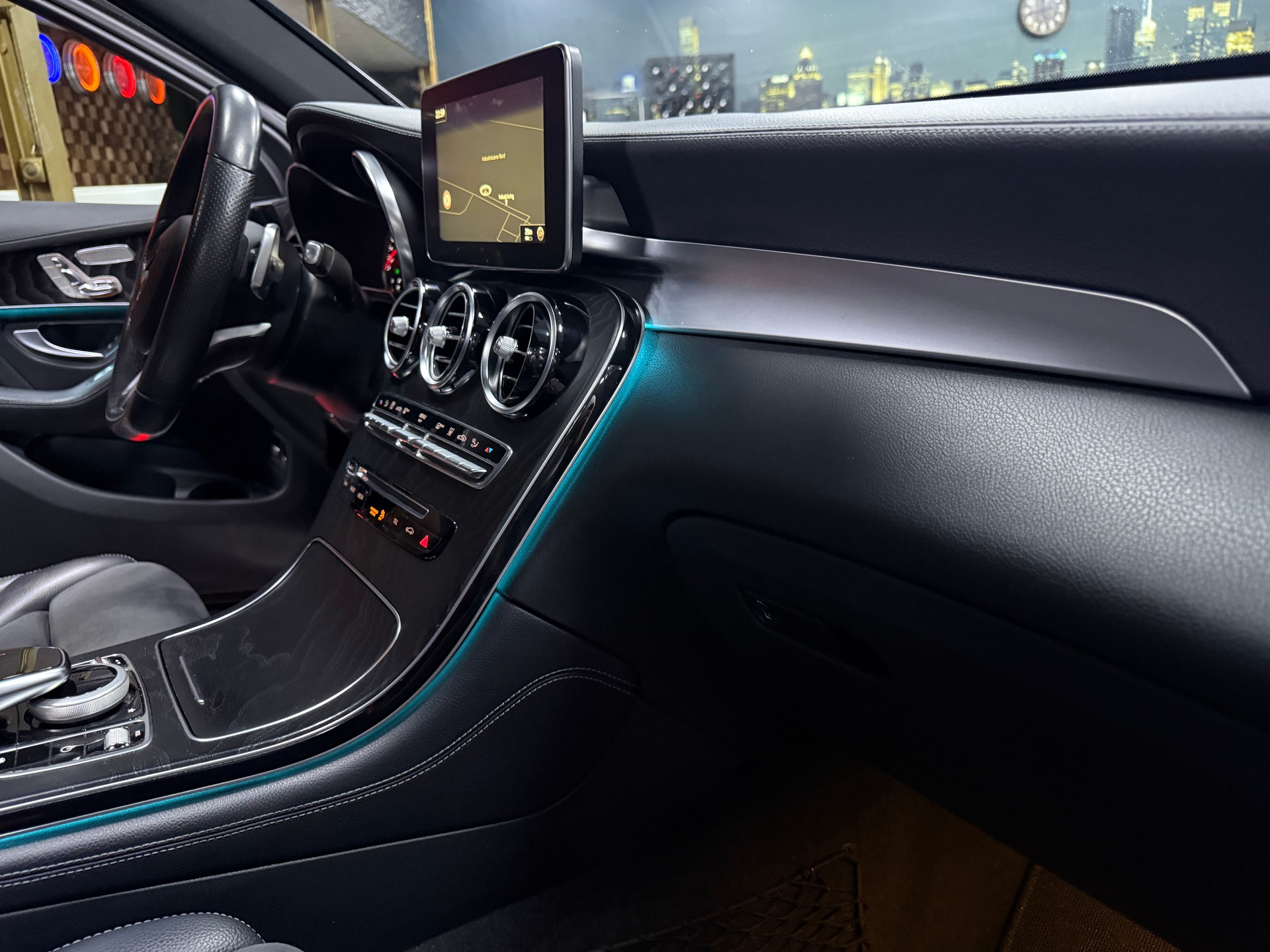MERCEDES-BENZ GLC 250 AMG Line 4Matic 9G-Tronic / CH Fz / Vollausstattung-image-15