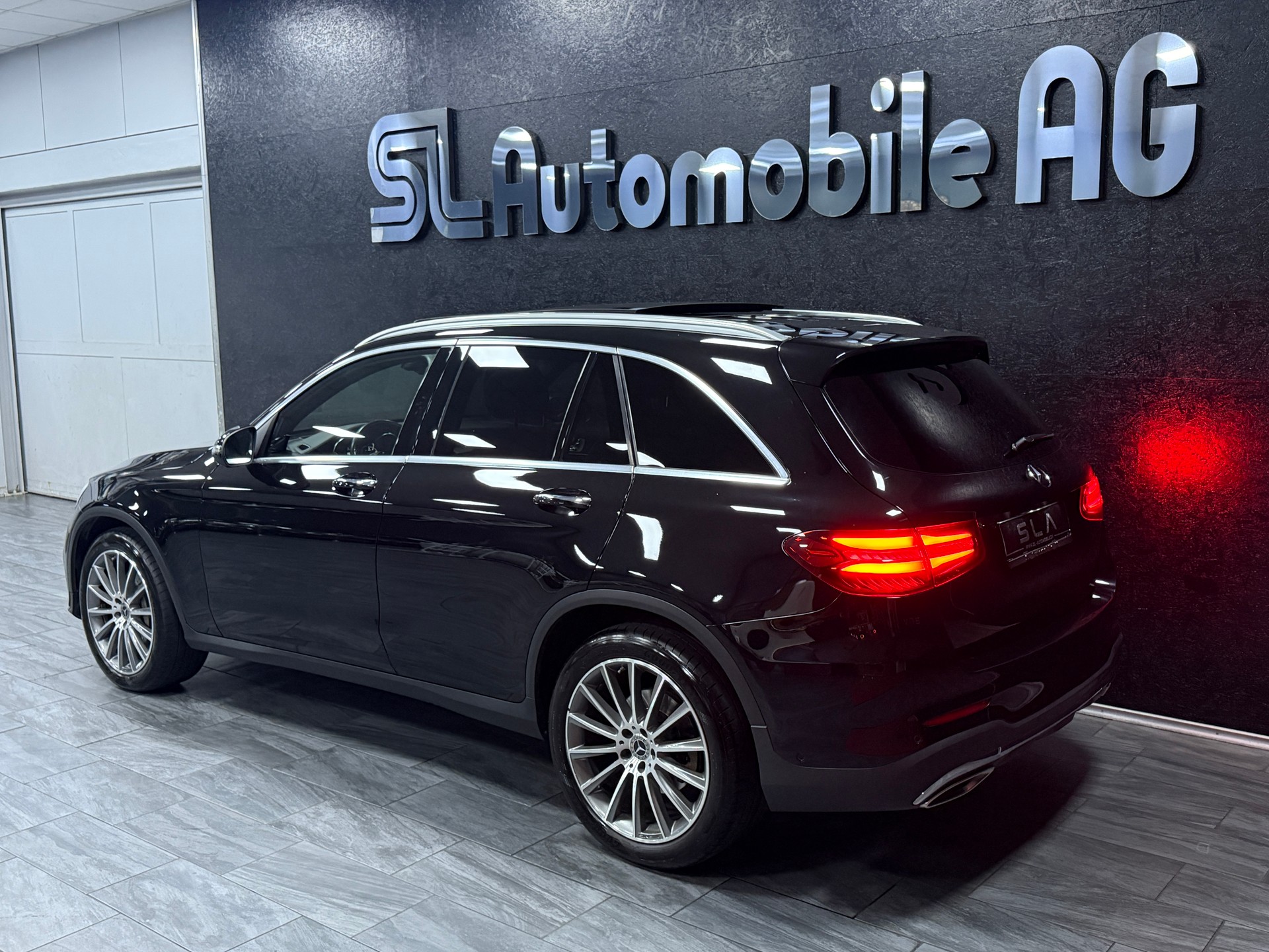 MERCEDES-BENZ GLC 250 AMG Line 4Matic 9G-Tronic / CH Fz / Vollausstattung-image-4