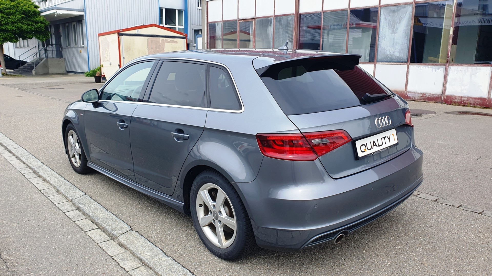 AUDI A3 Sportback 1.6 TDI Attraction S-tronic-image-6