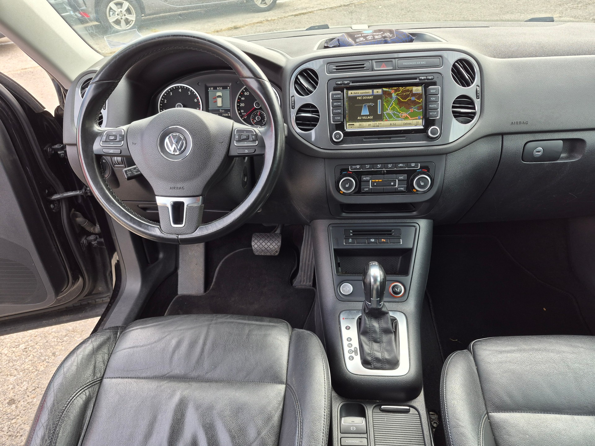 VW Tiguan 2.0 TSI Sport&Style 4Motion DSG-image-4