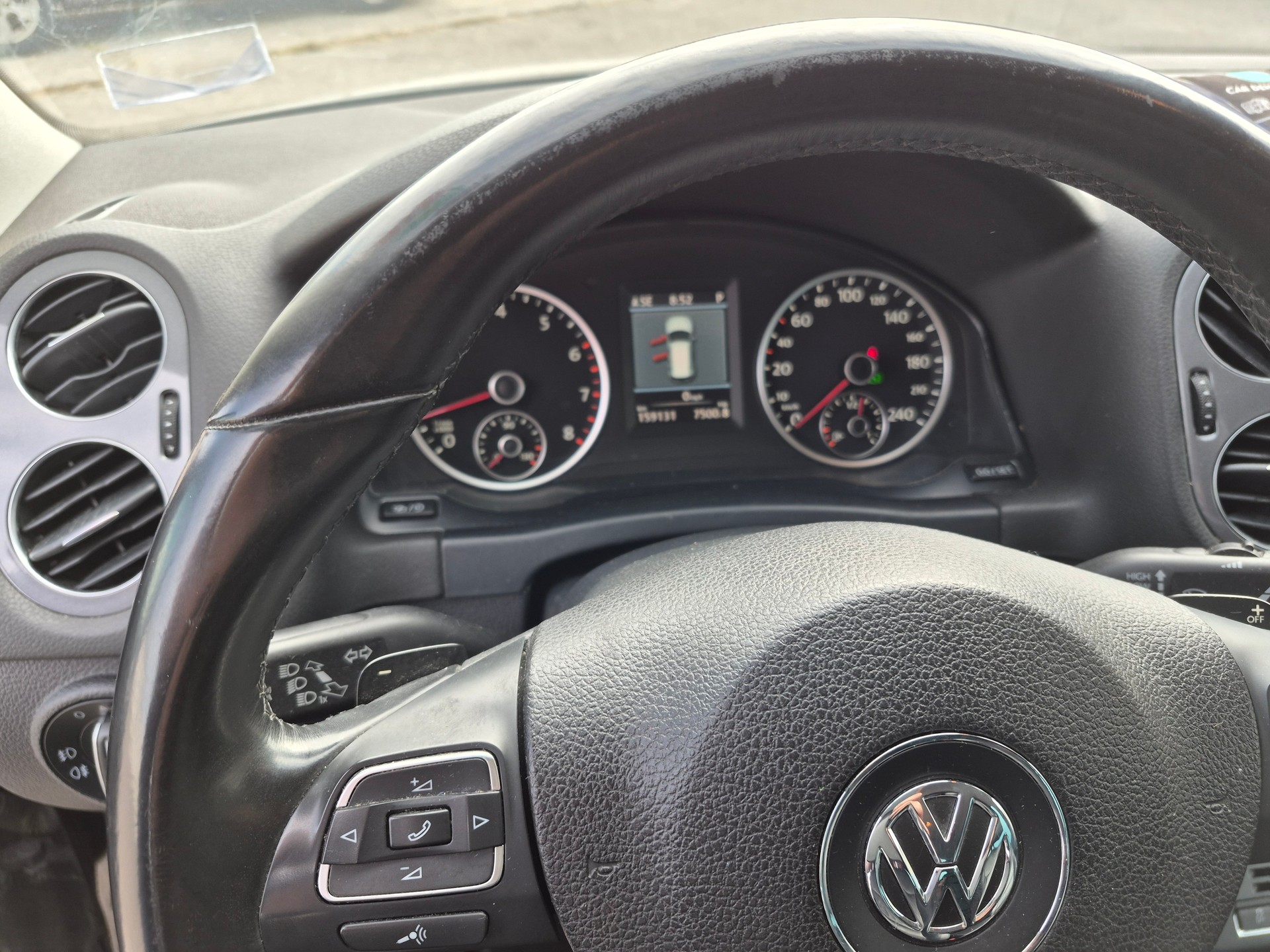 VW Tiguan 2.0 TSI Sport&Style 4Motion DSG-image-7