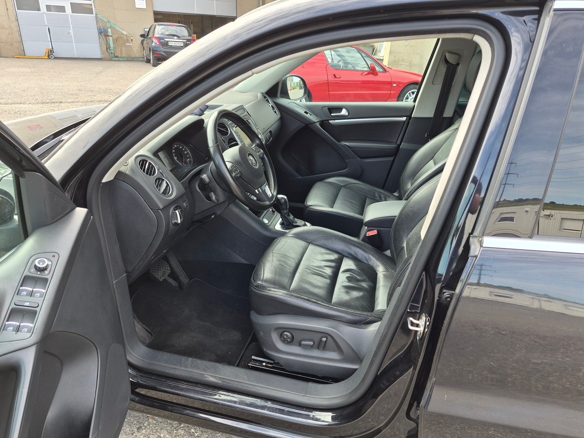 VW Tiguan 2.0 TSI Sport&Style 4Motion DSG-image-6
