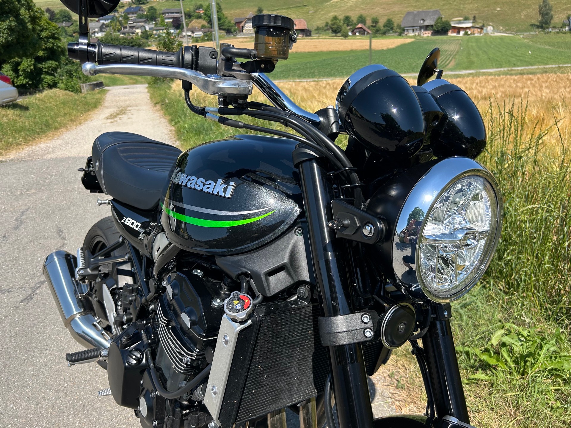 KAWASAKI Z 900 RS-image-1