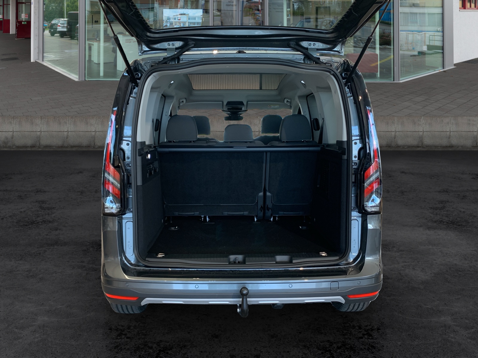 FORD Tourneo Connect 1.5 EcoBoost 150 Active PHEV-image-10
