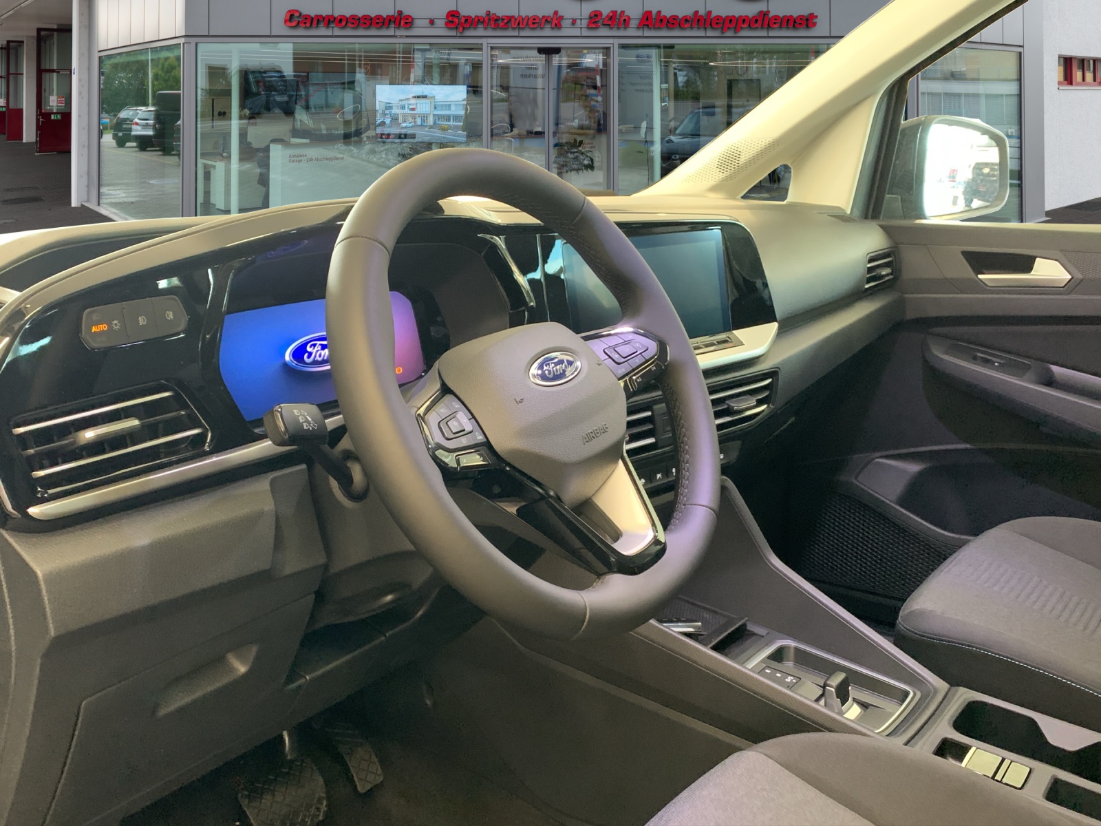 FORD Tourneo Connect 1.5 EcoBoost 150 Active PHEV-image-6