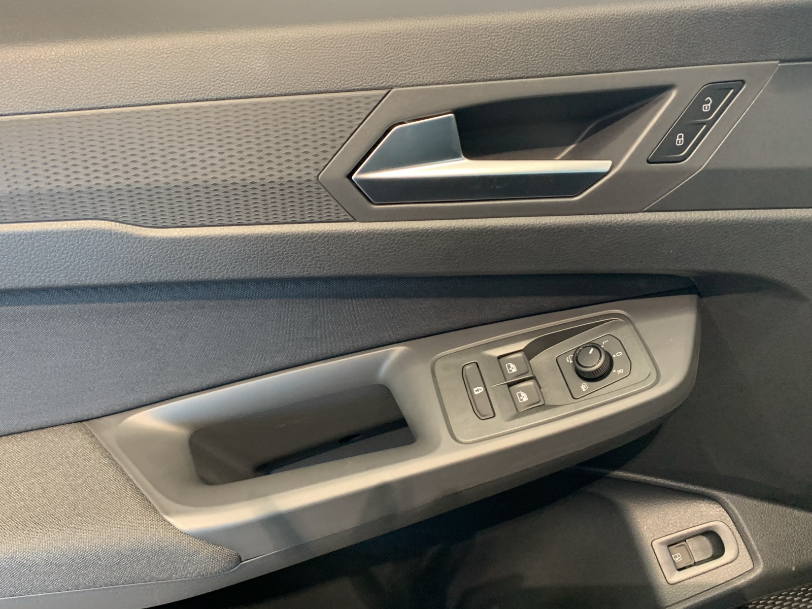 FORD Tourneo Connect 1.5 EcoBoost 150 Active PHEV-image-7