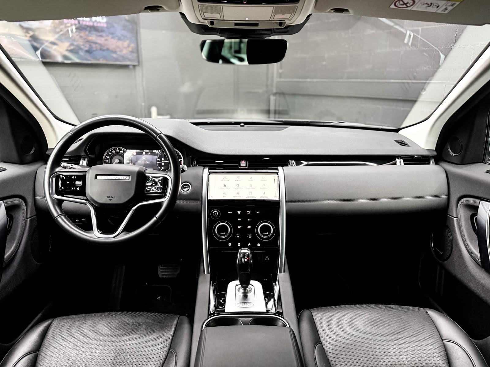 LAND ROVER Discovery Sport D200 2.0D TD4 MHEV HSE AT9-image-9