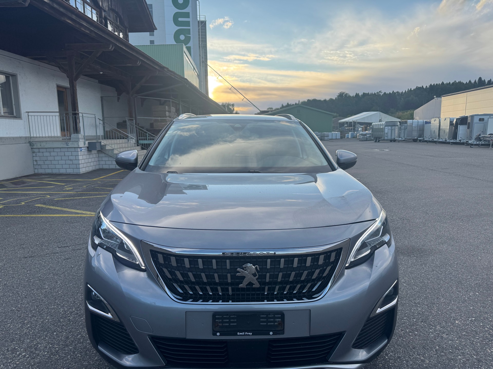 PEUGEOT 5008 1.5 BlueHDi Business Line ETA-image-0