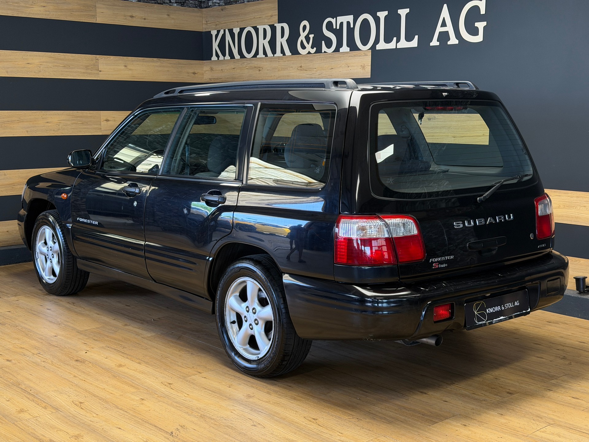 SUBARU Forester 2.0 Turbo Club Automatic-image-5