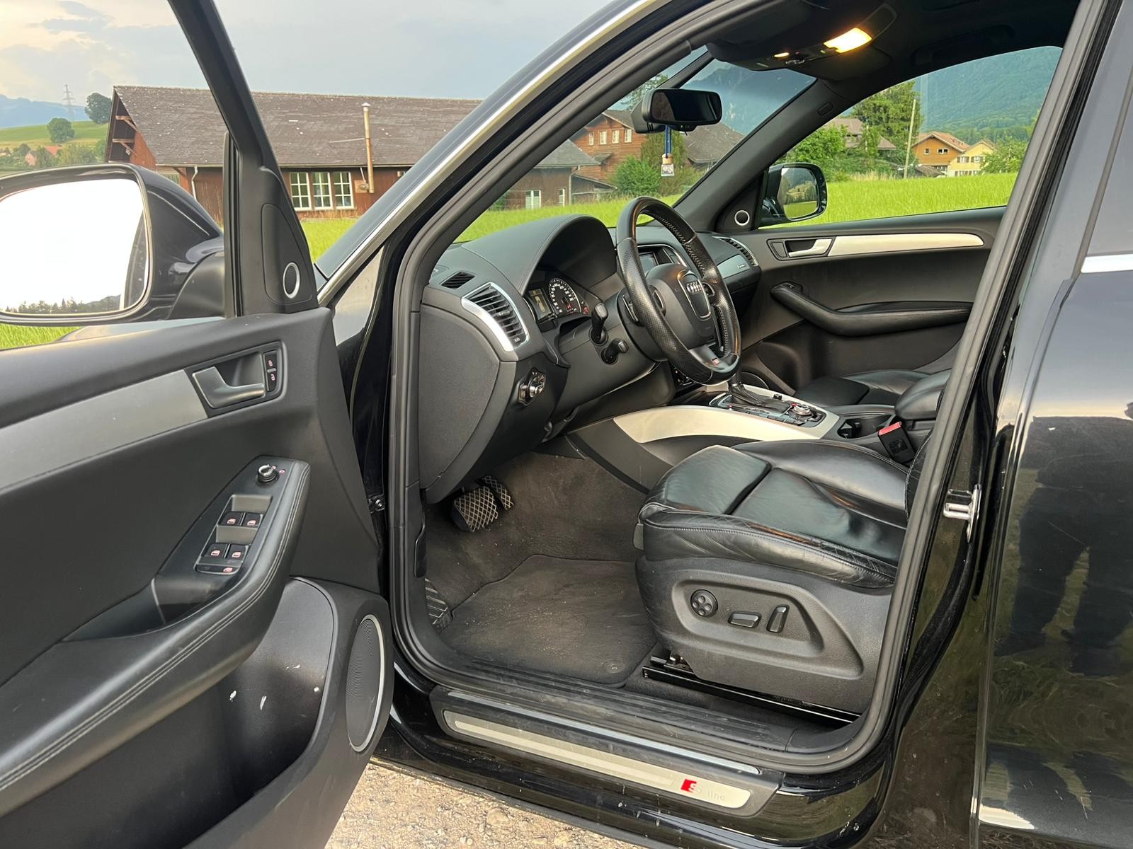 AUDI Q5 3.0 TDI quattro S-tronic-image-7