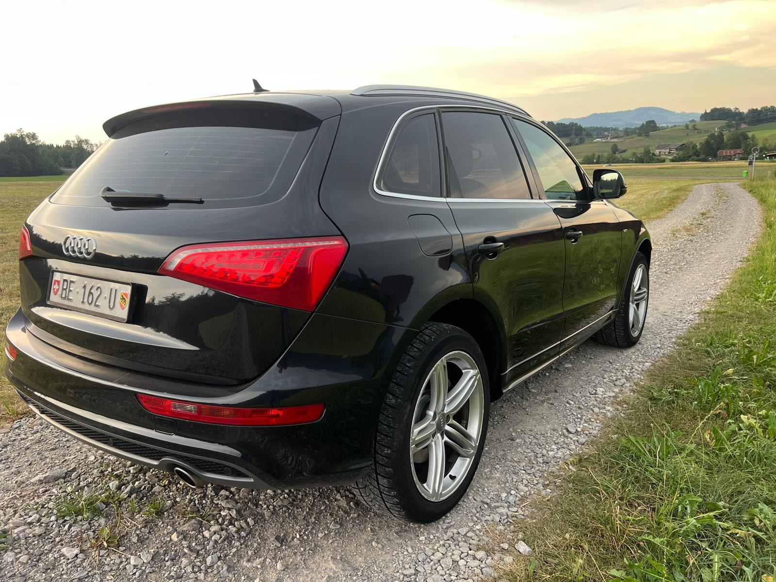 AUDI Q5 3.0 TDI quattro S-tronic-image-2