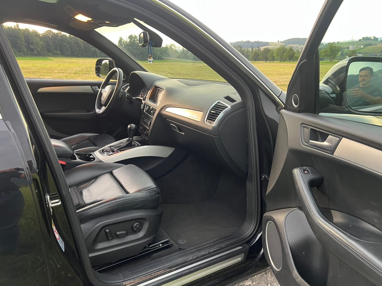 AUDI Q5 3.0 TDI quattro S-tronic-image-4