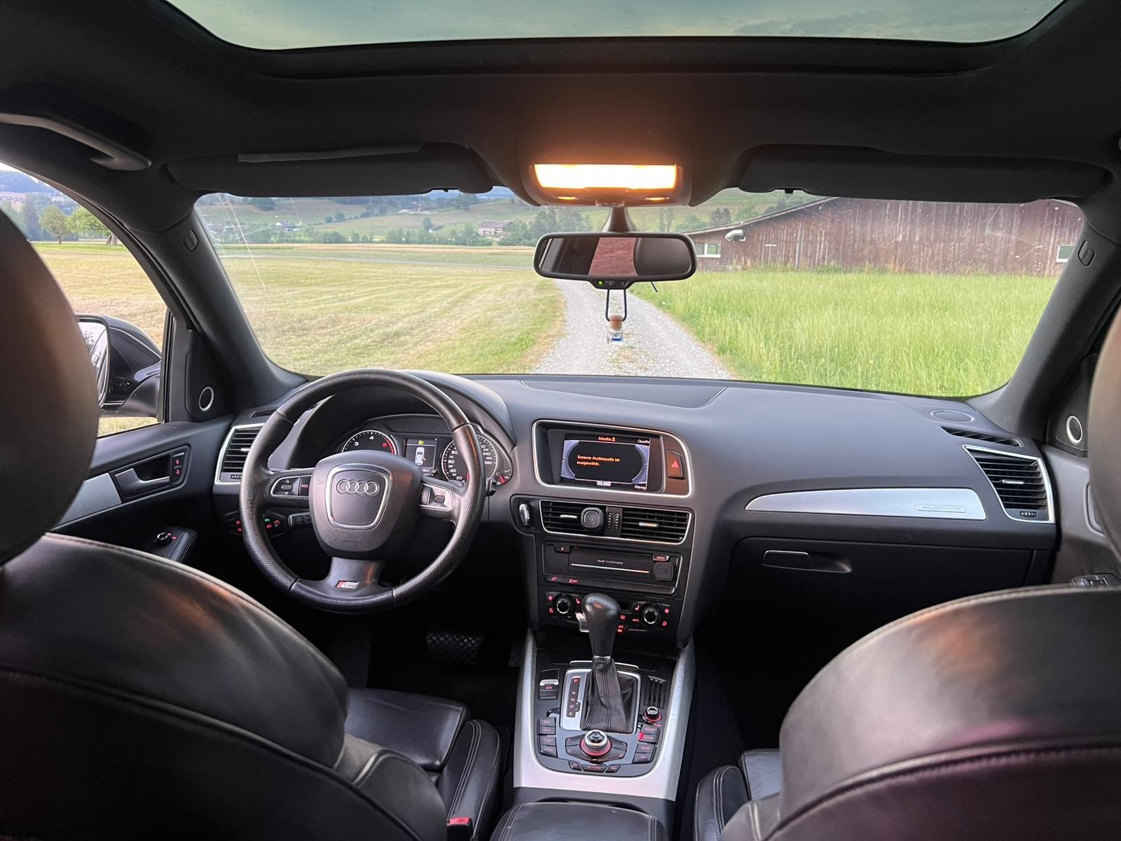 AUDI Q5 3.0 TDI quattro S-tronic-image-8