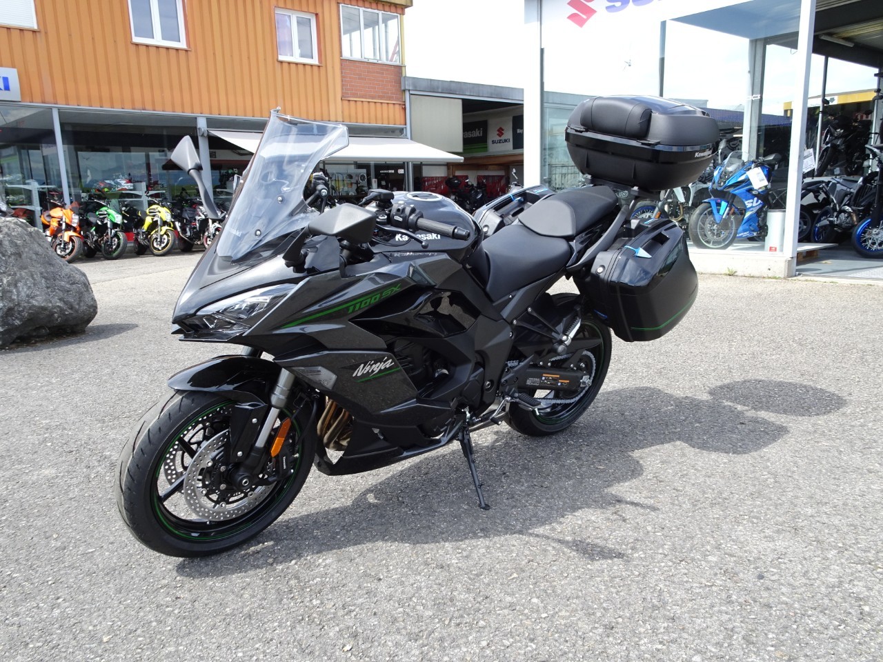 KAWASAKI Ninja 1100 SX Tourer +-showroom-element-3
