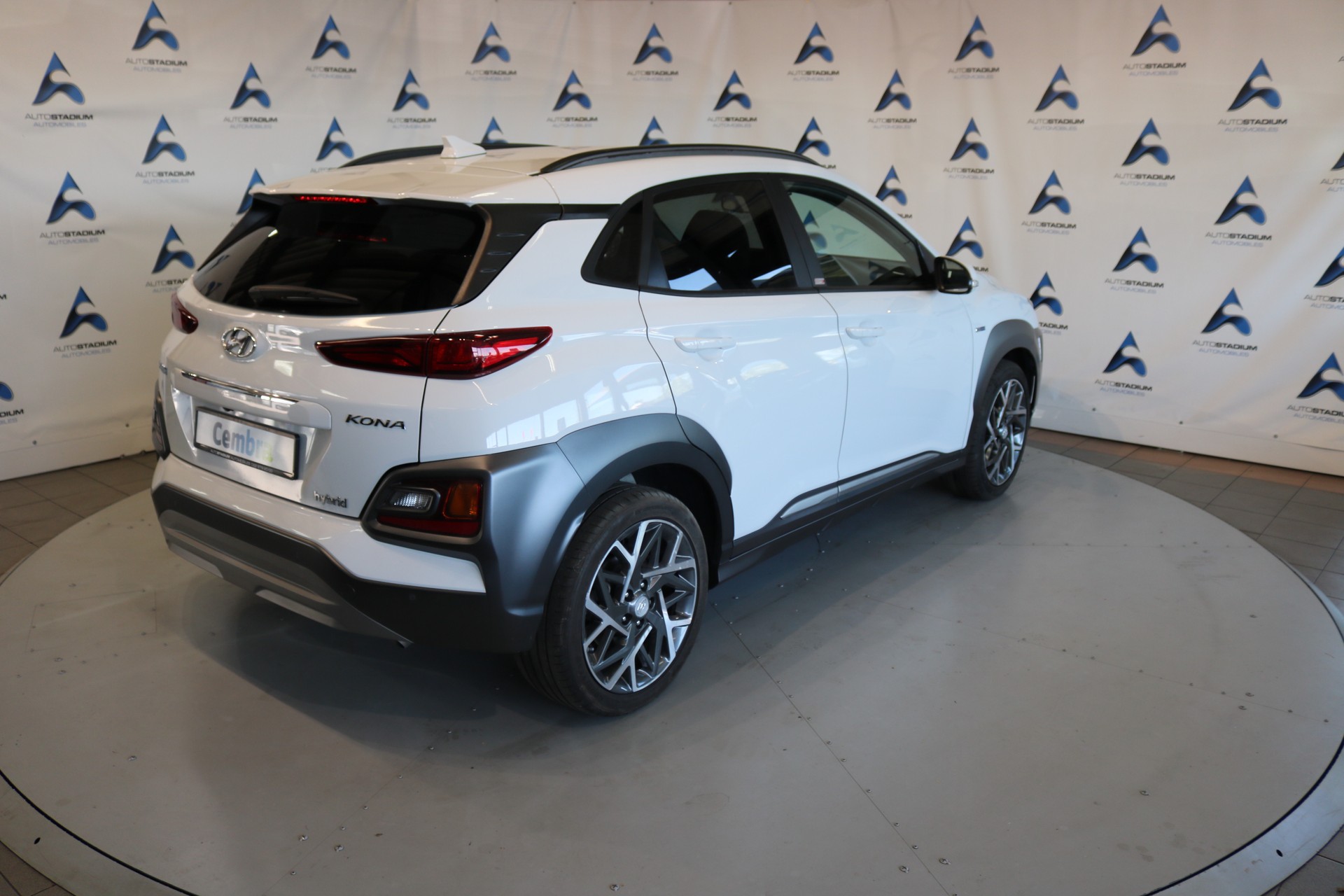 HYUNDAI Kona 1.6 GDi HEV Amplia DCT-image-23