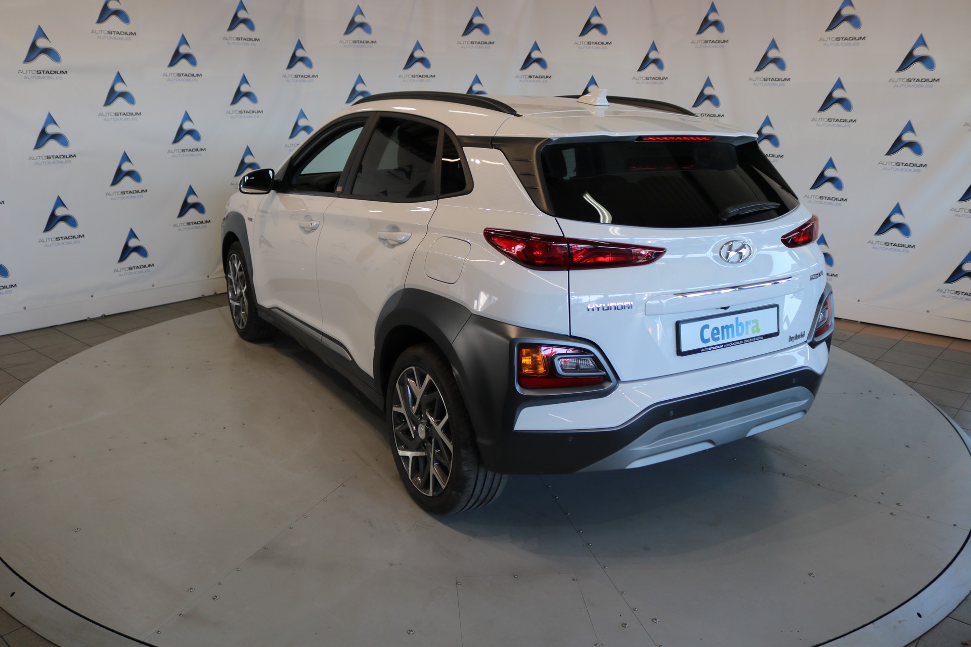 HYUNDAI Kona 1.6 GDi HEV Amplia DCT-image-18