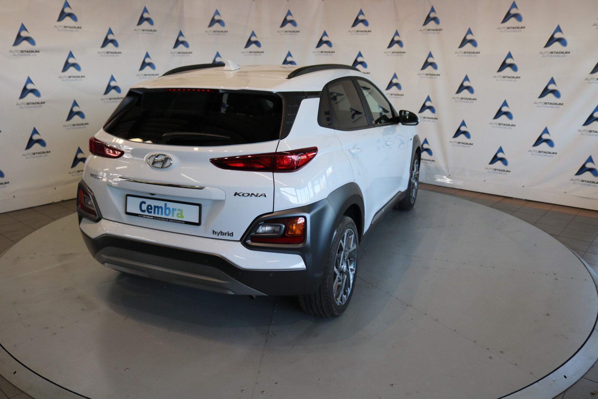 HYUNDAI Kona 1.6 GDi HEV Amplia DCT-image-22
