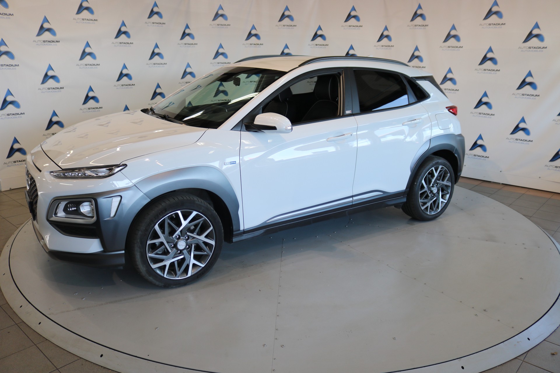 HYUNDAI Kona 1.6 GDi HEV Amplia DCT-image-12