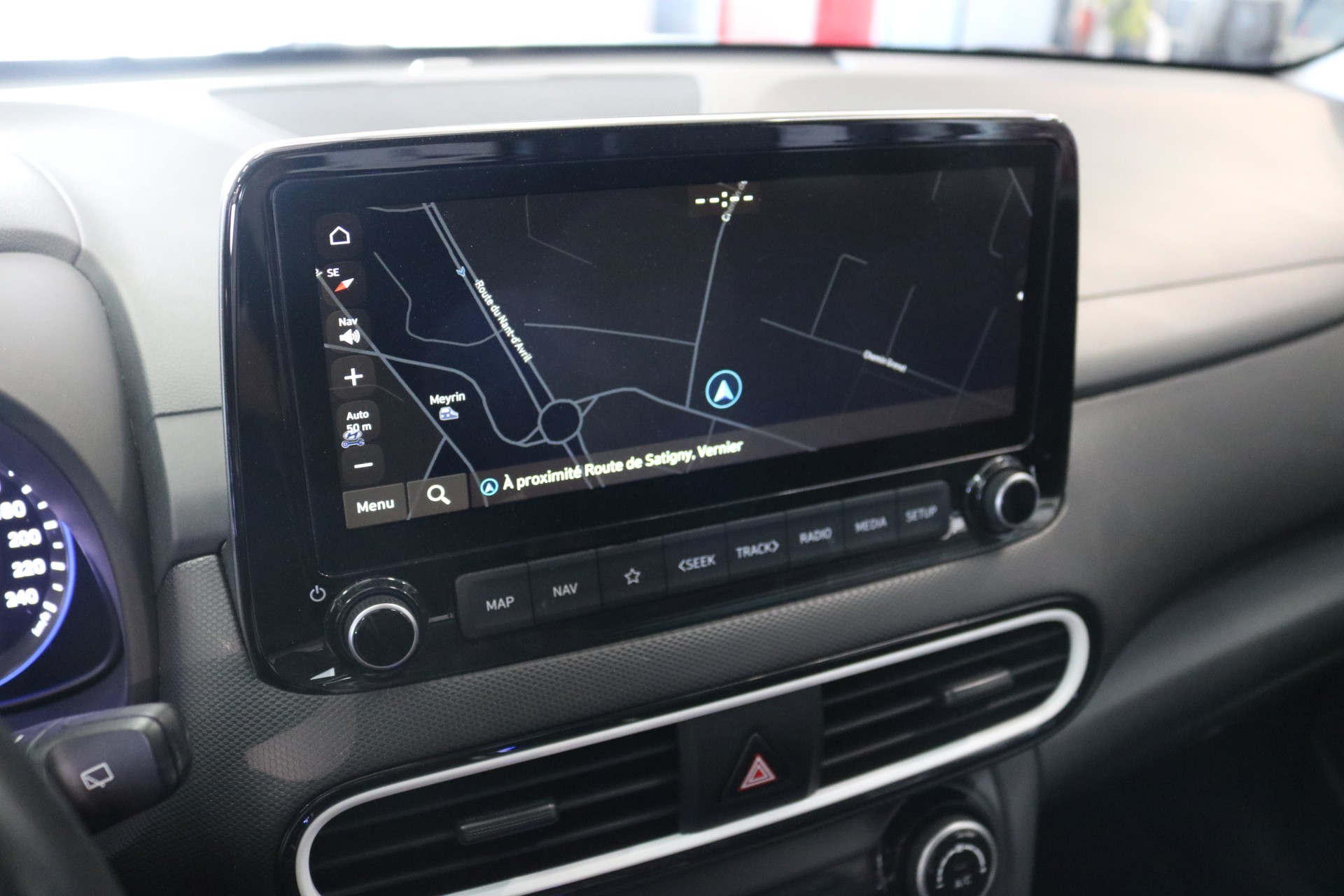 HYUNDAI Kona 1.6 GDi HEV Amplia DCT-image-42