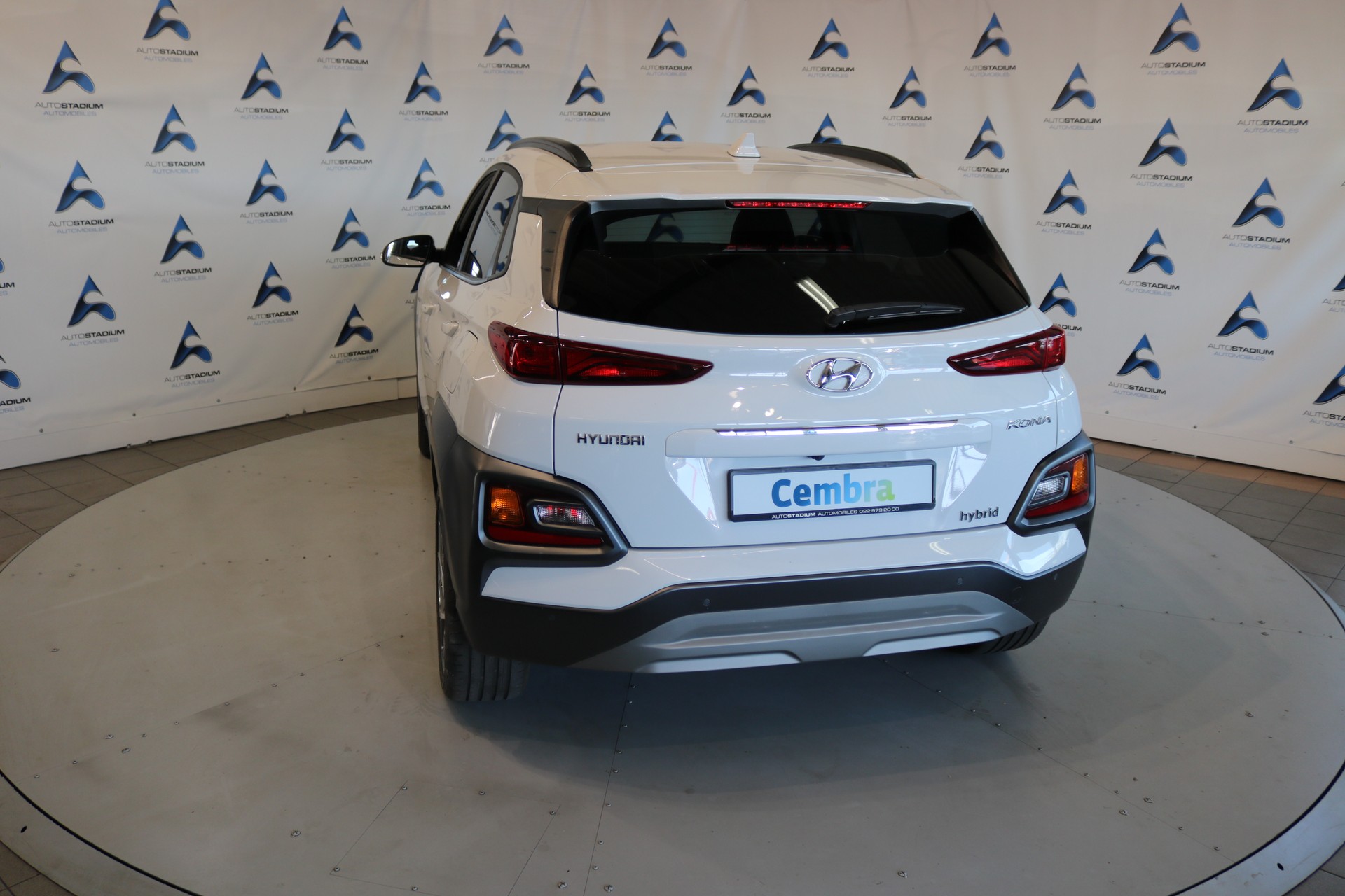 HYUNDAI Kona 1.6 GDi HEV Amplia DCT-image-19