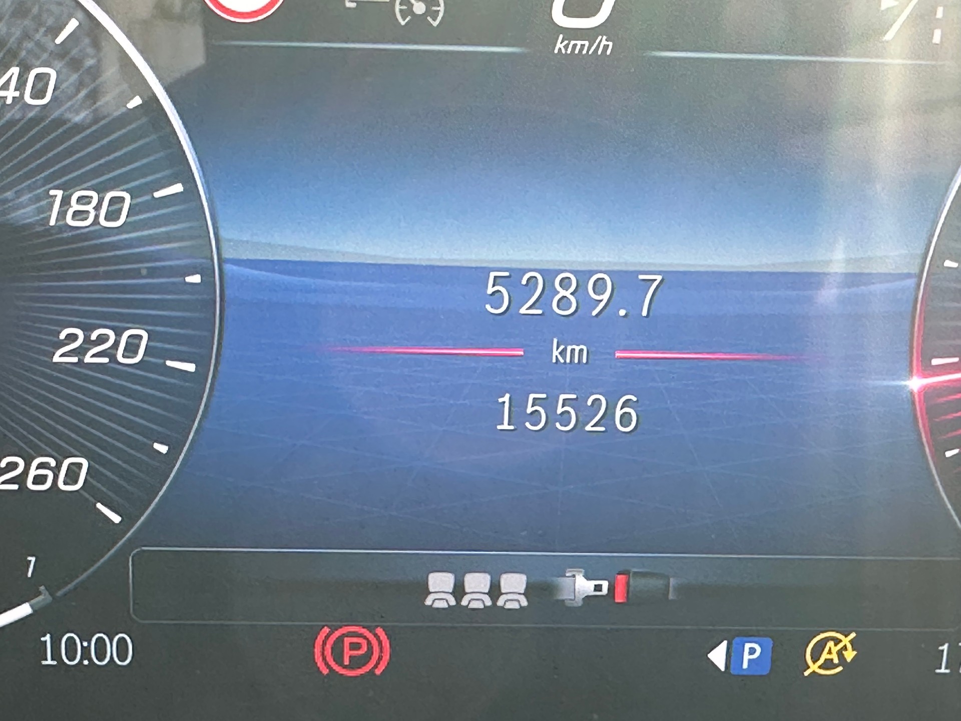 MERCEDES-BENZ GLA 220 AMG Line 4matic-image-14