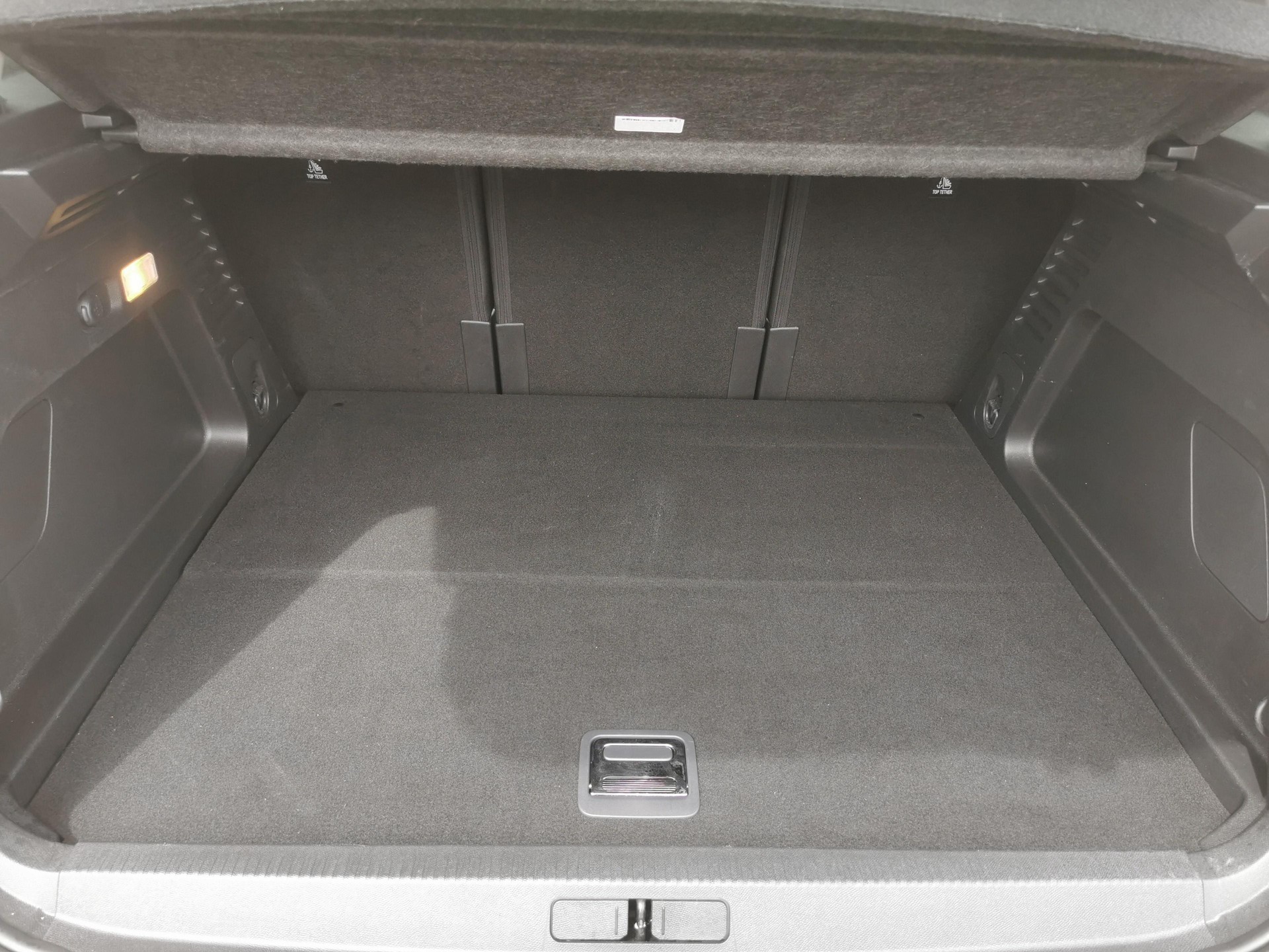 CITROEN C5 Aircross 1.6 Plug-in Hybrid Shine Pack-image-6