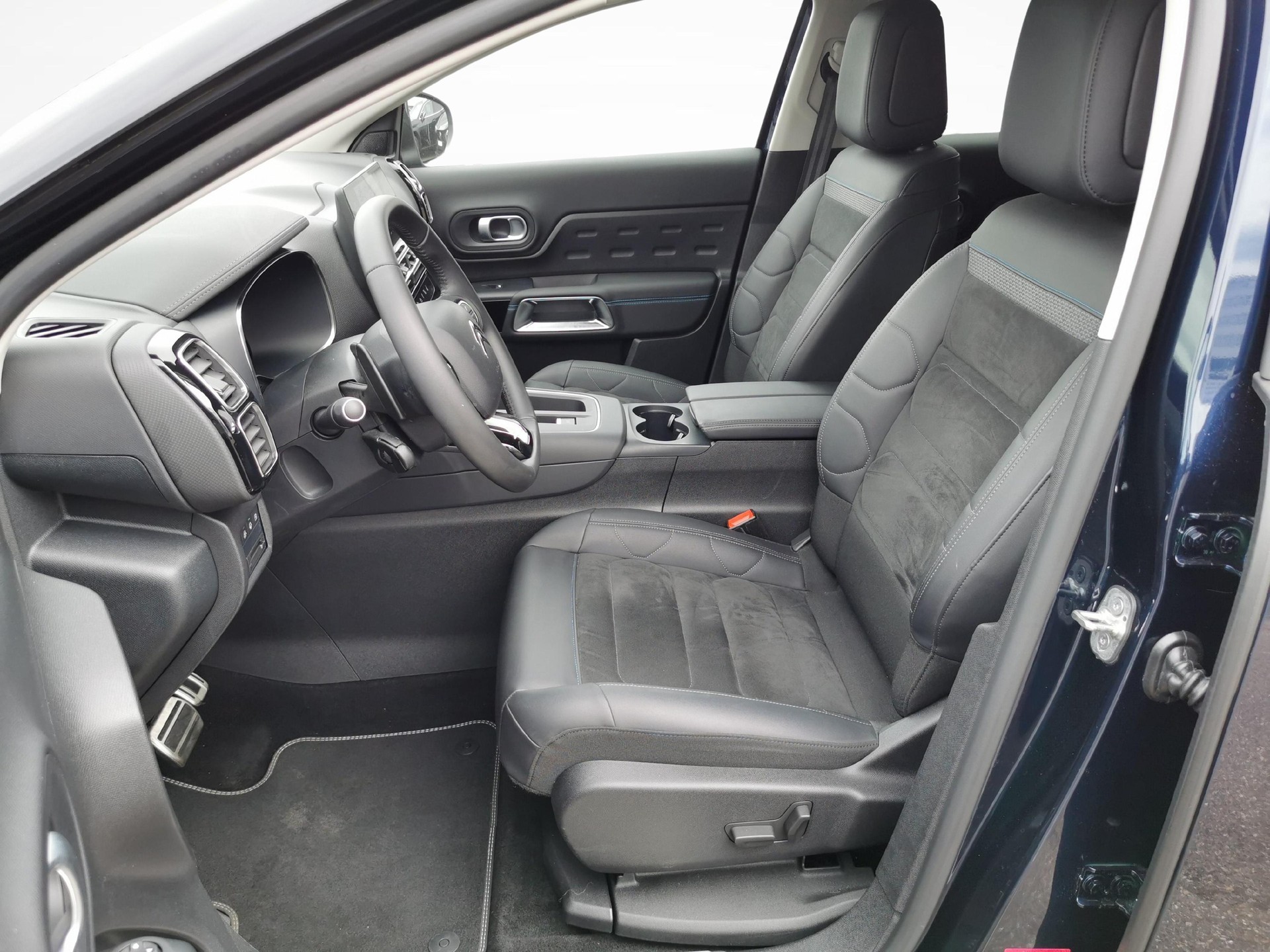 CITROEN C5 Aircross 1.6 Plug-in Hybrid Shine Pack-image-4