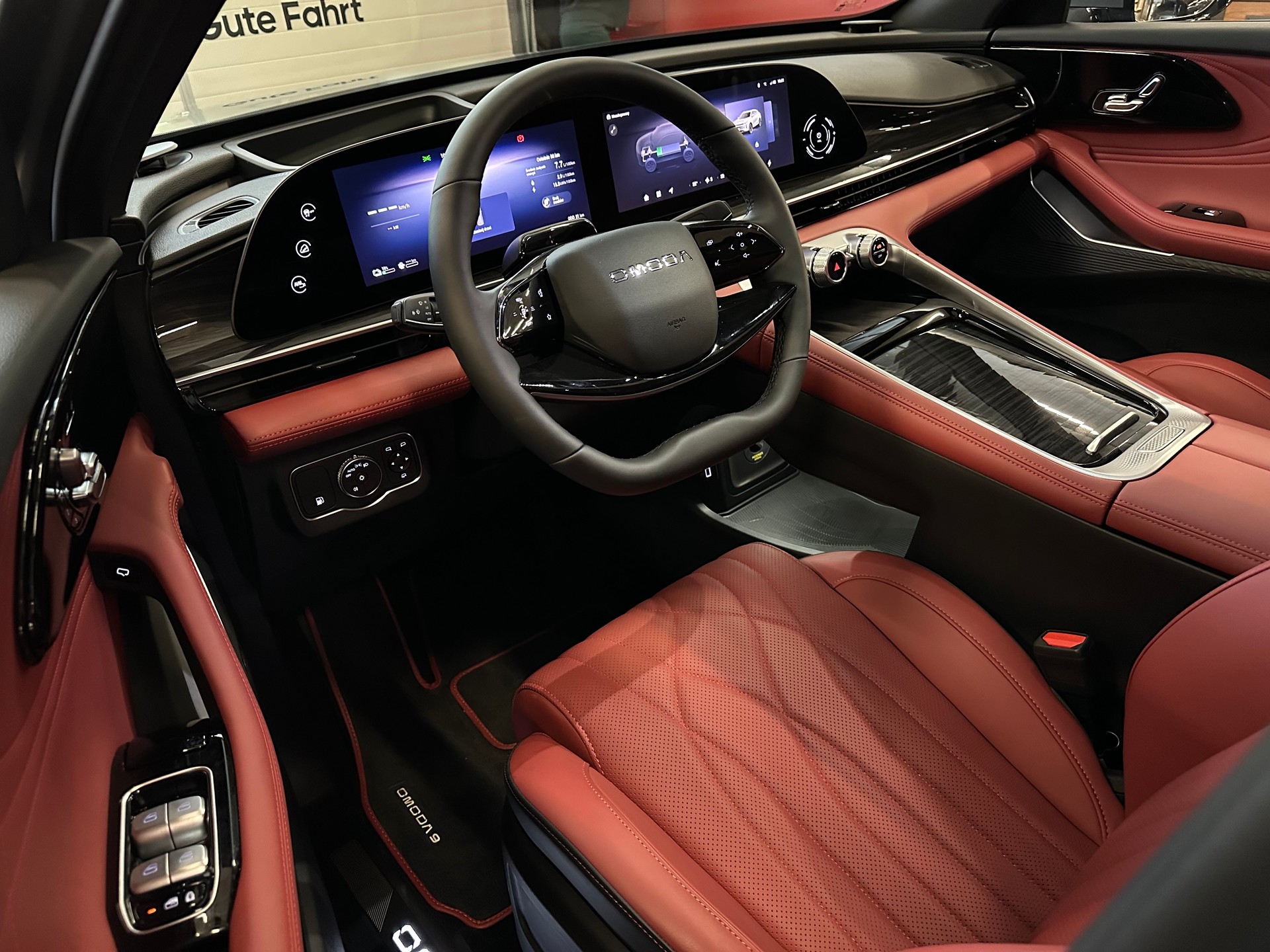 OMODA 9 PHEV SHS Exclusive AWD (Grau Matt)-image-8