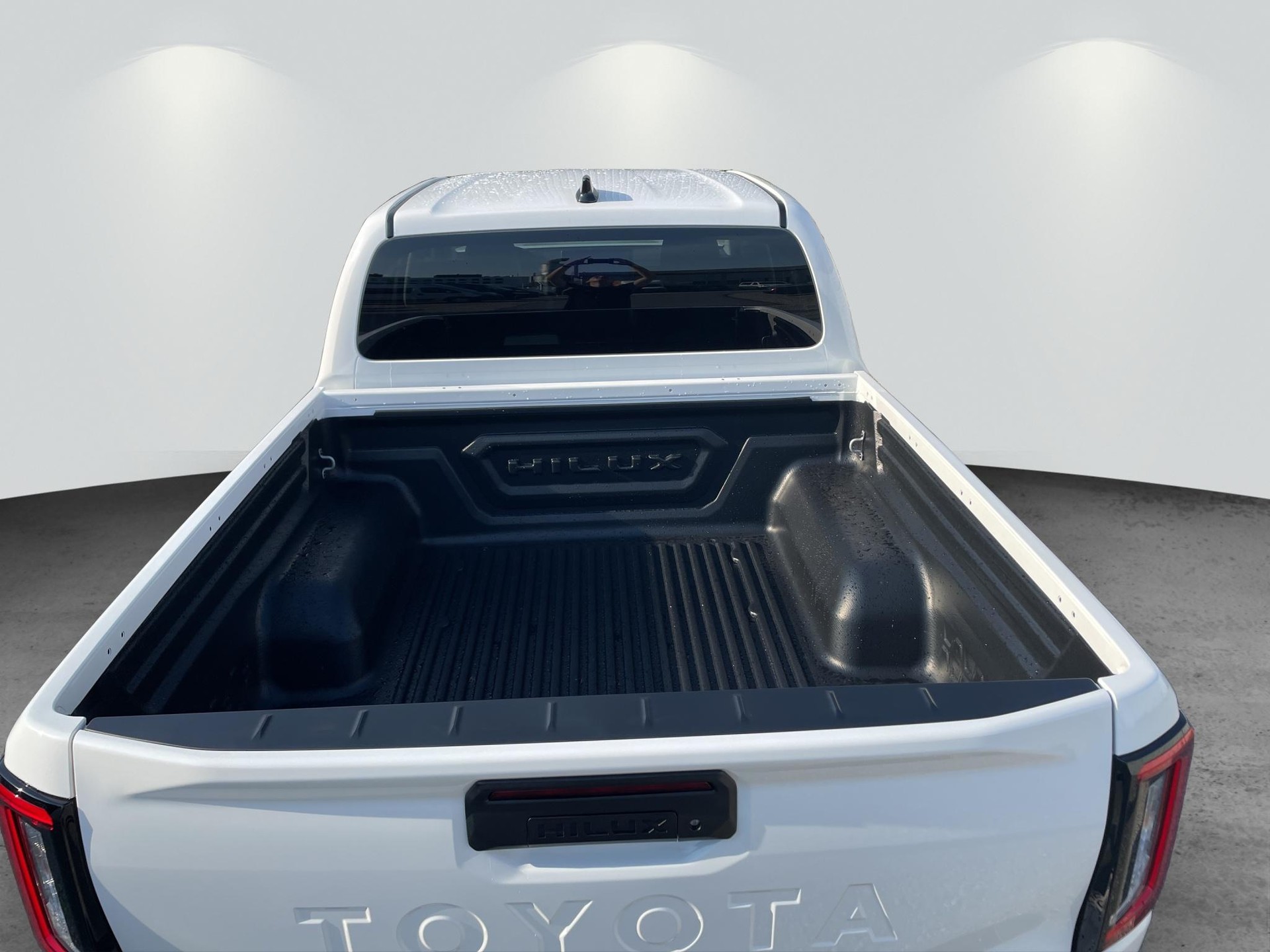TOYOTA Hilux Double Cab.-Pick-up 59KWh Style-image-12