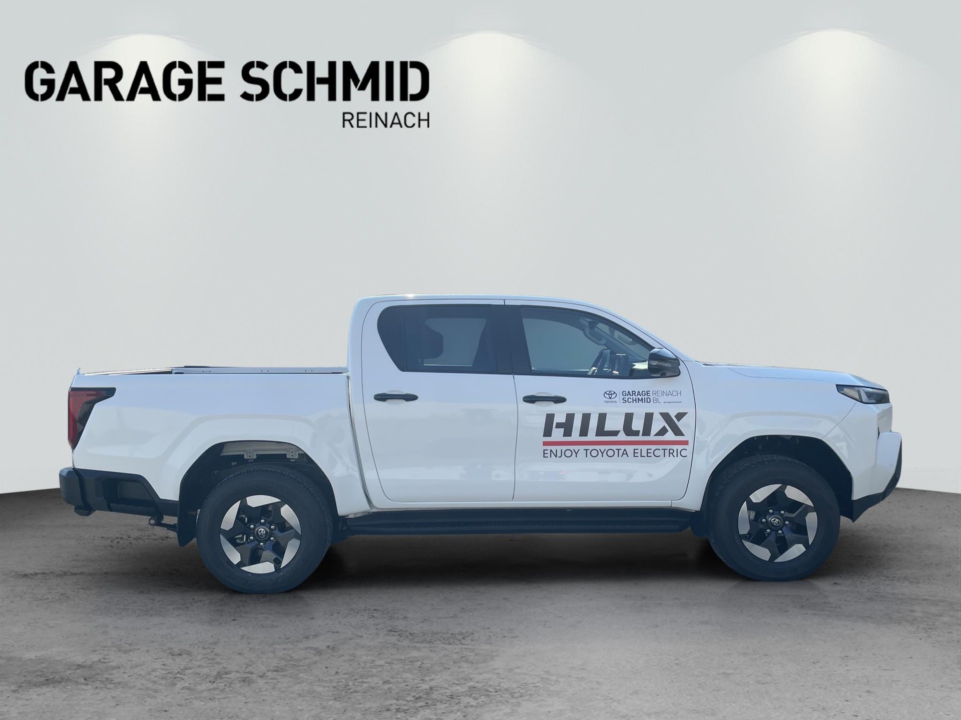 TOYOTA Hilux Double Cab.-Pick-up 59KWh Style-image-6
