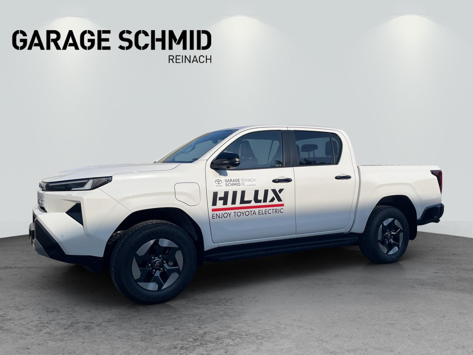 TOYOTA Hilux Double Cab.-Pick-up 59KWh Style-image-2