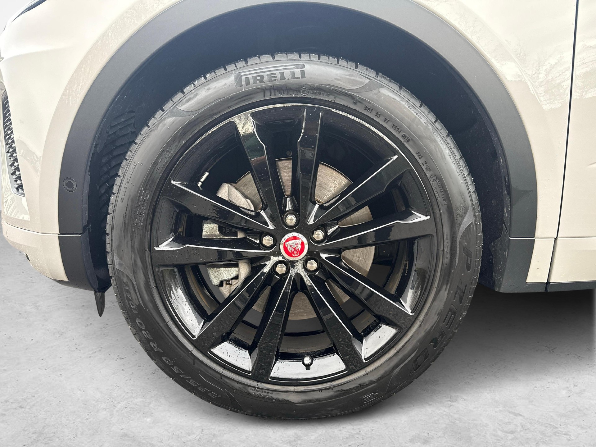 JAGUAR E-Pace 2.0 T 250 R-Dynamic SE AWD mit Panoramadach-image-15