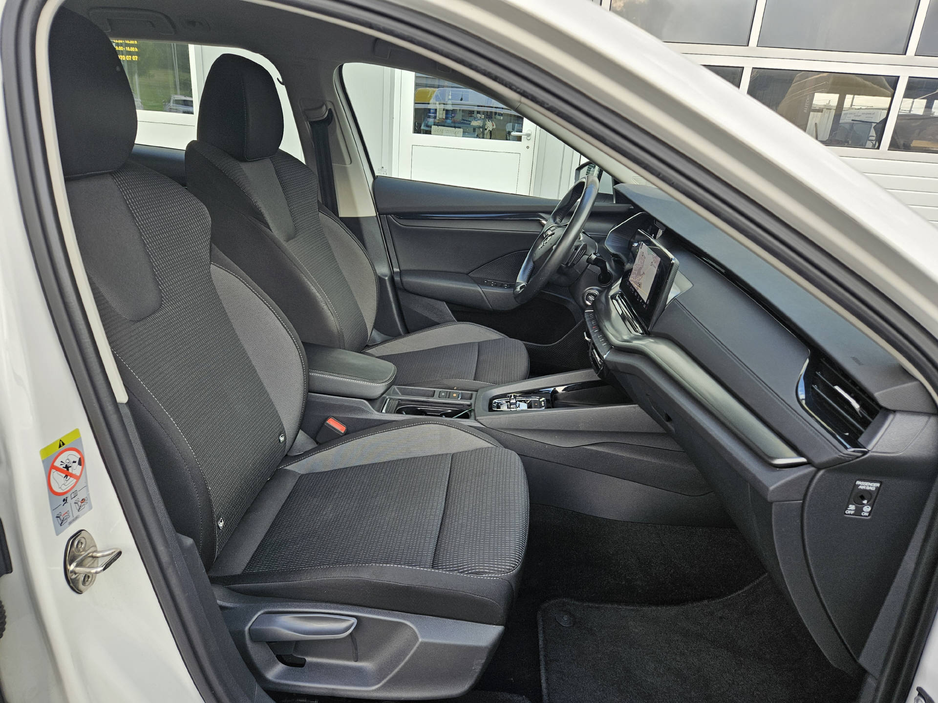 SKODA Octavia Combi 2.0 TDI Ambition 4x4 DSG * Anhängerkupplung *-image-20