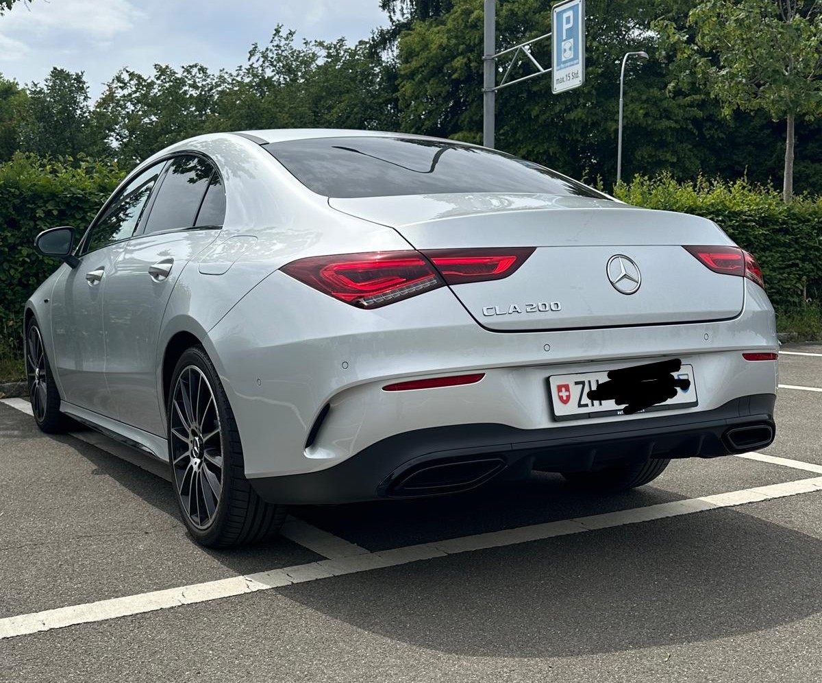MERCEDES-BENZ CLA 200-image-2