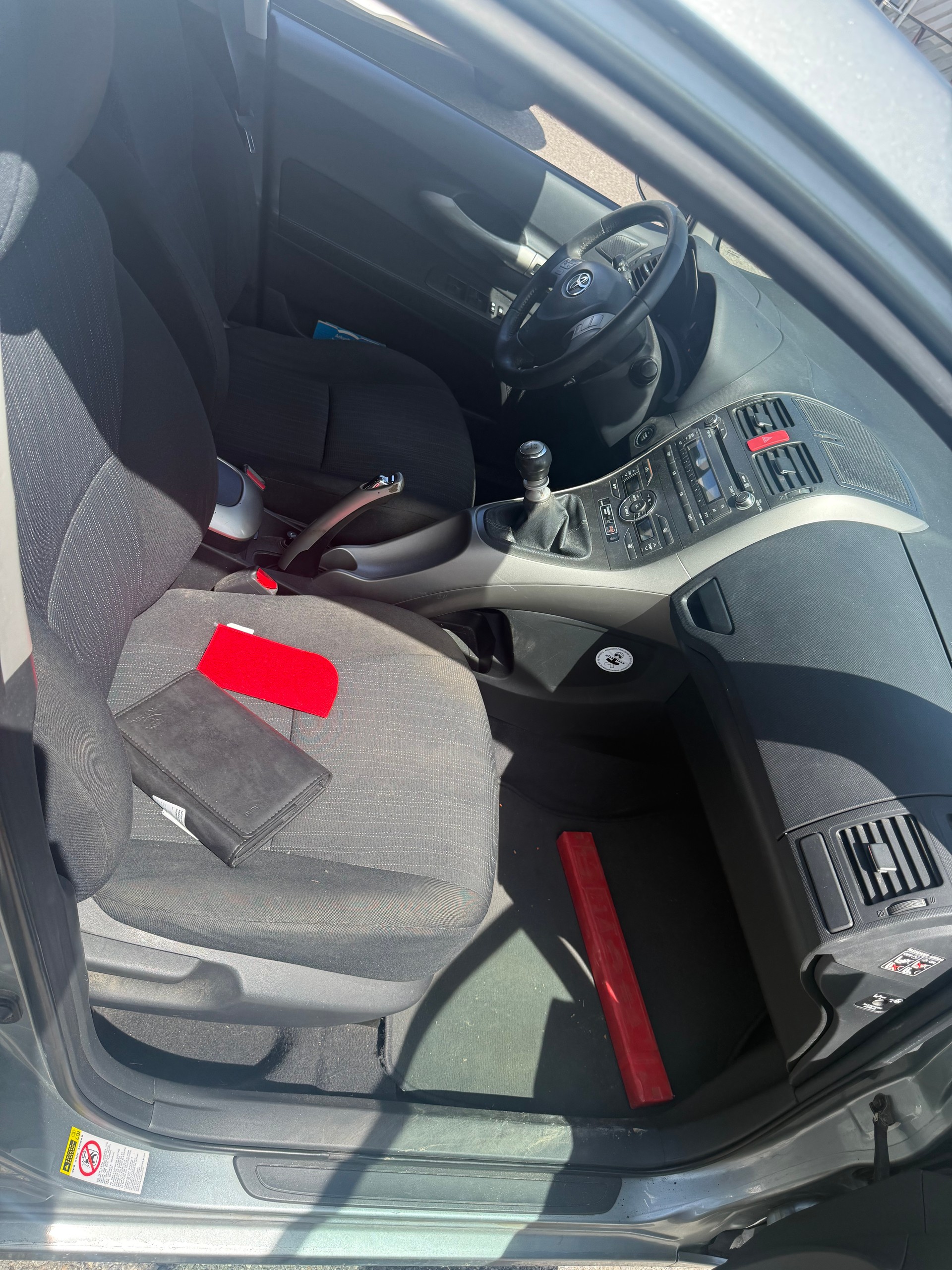 TOYOTA Auris 1.6 Linea Luna-image-4