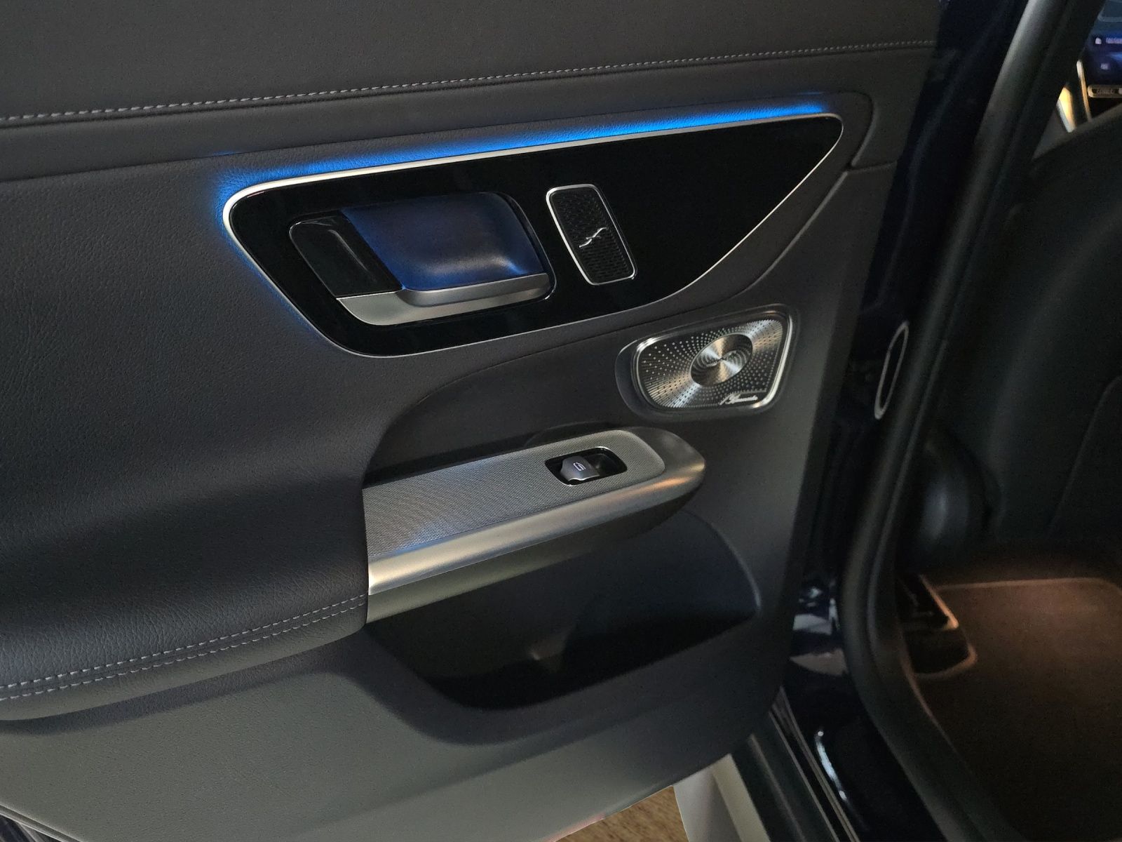 MERCEDES-BENZ GLC 300 GLC Coupé 300 de AMG Line 4Matic 9G-Tronic CH-Fahrzeug-image-21