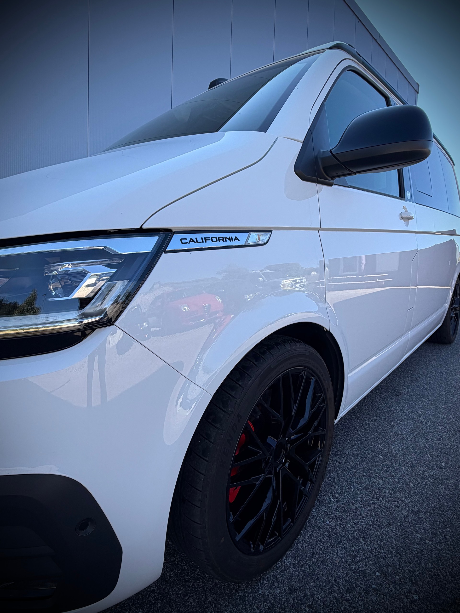 VW T6.1 California 2.0 TDI Beach Liberty DSG-image-5