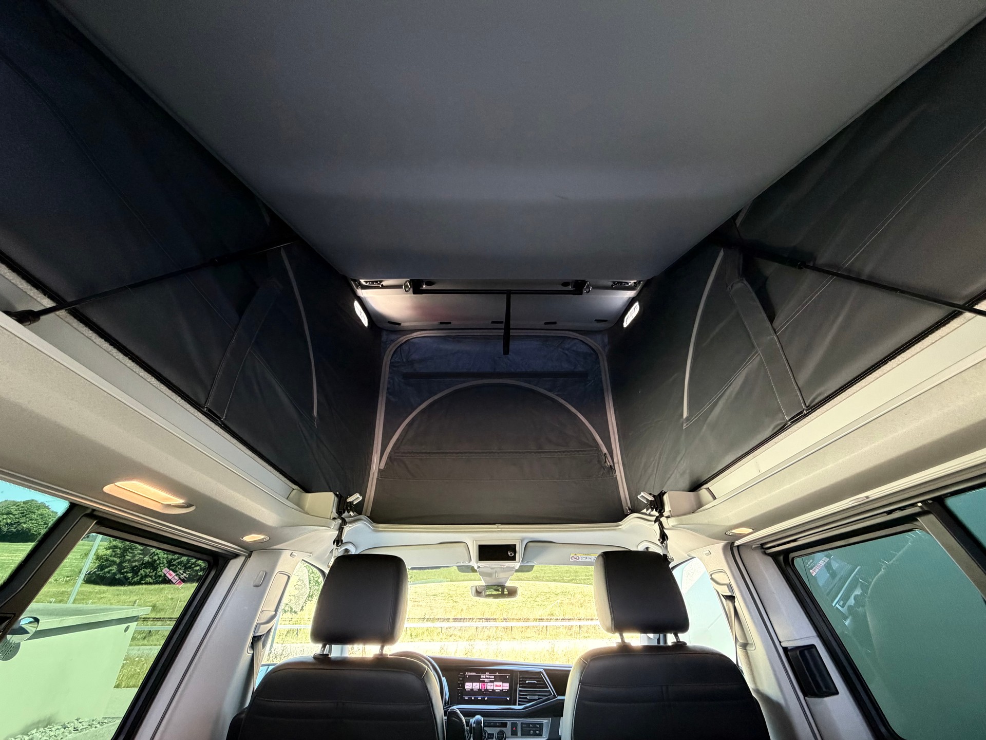 VW T6.1 California 2.0 TDI Beach Liberty DSG-image-13