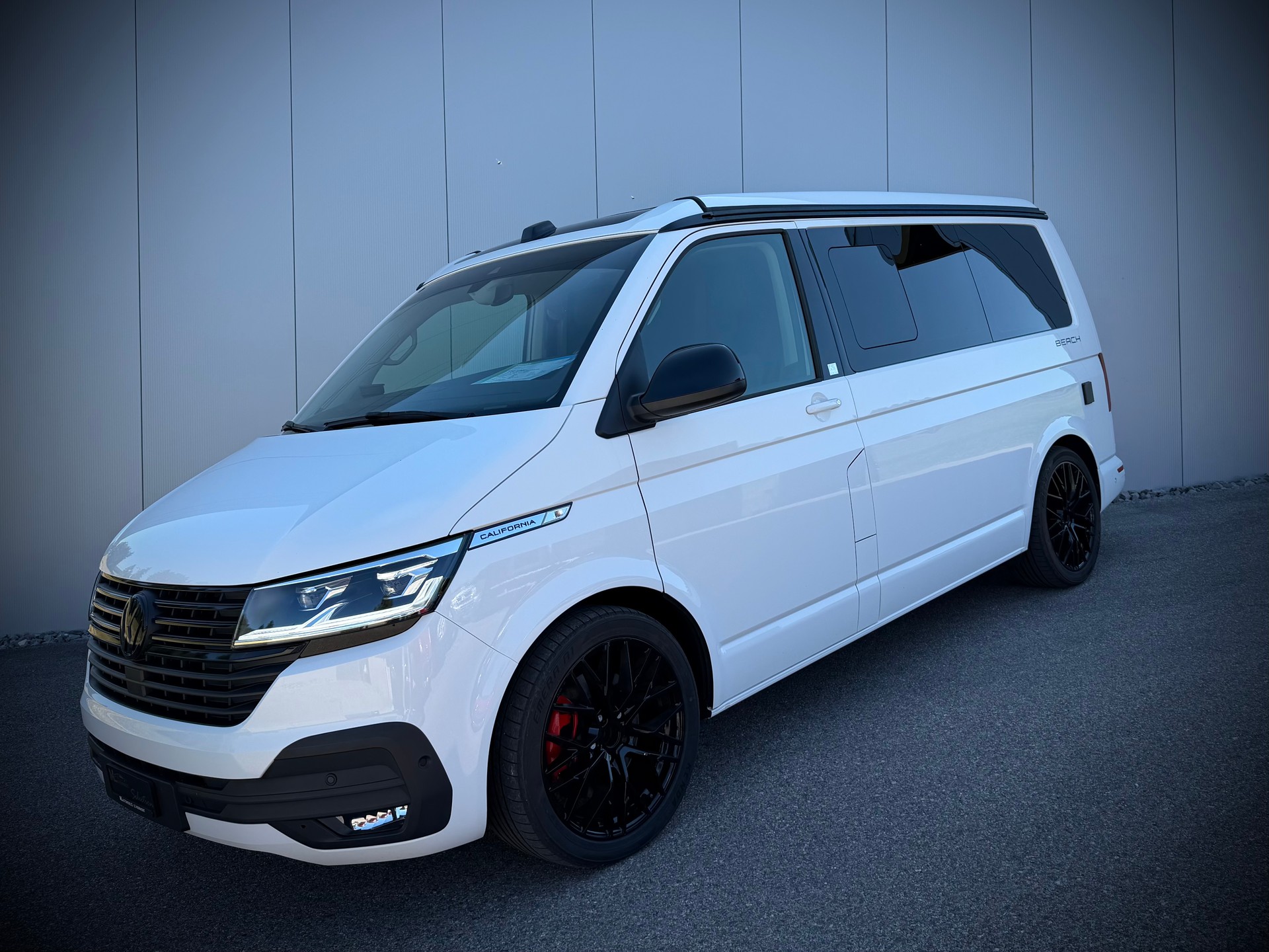 VW T6.1 California 2.0 TDI Beach Liberty DSG-image-2
