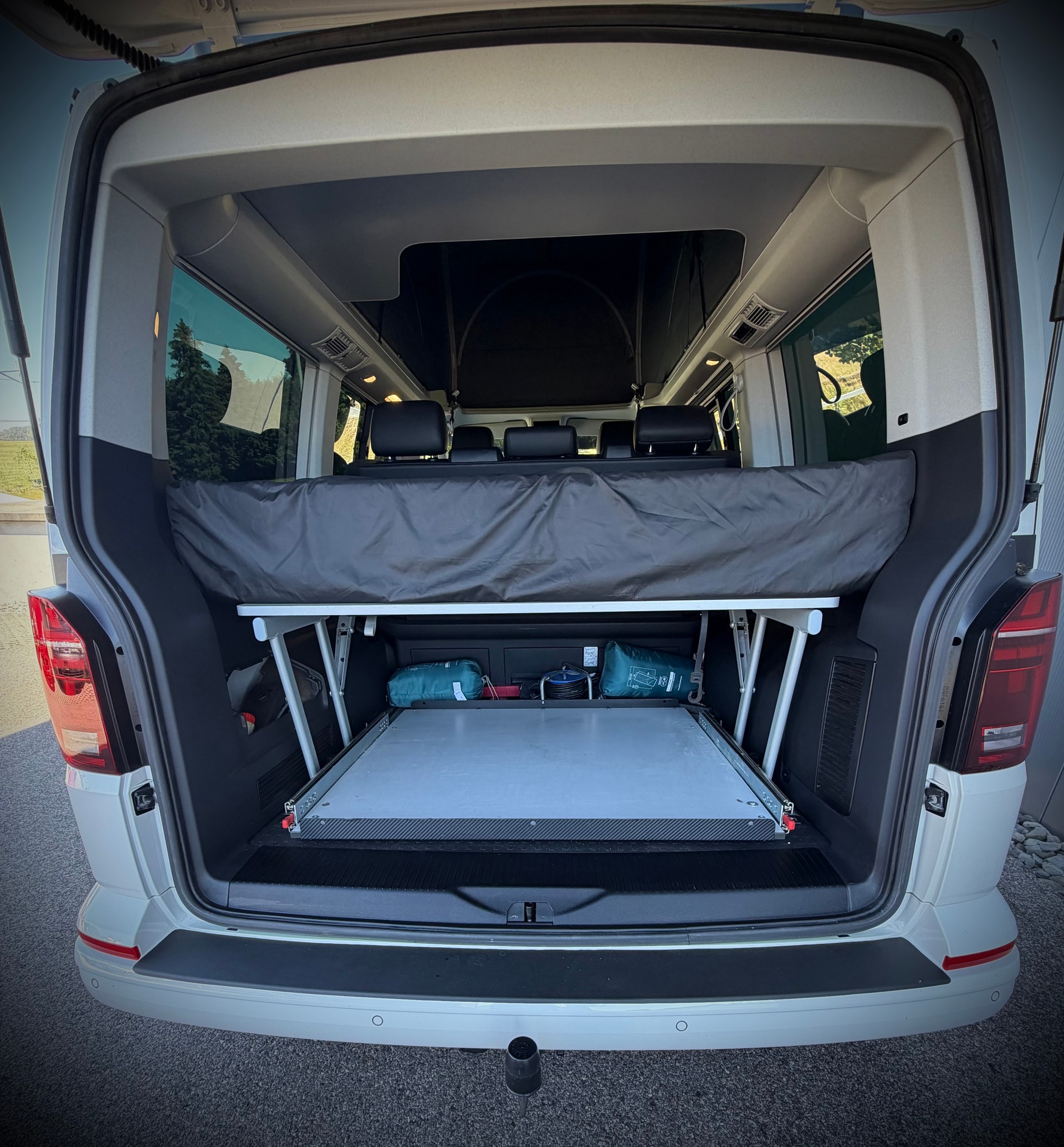 VW T6.1 California 2.0 TDI Beach Liberty DSG-image-11