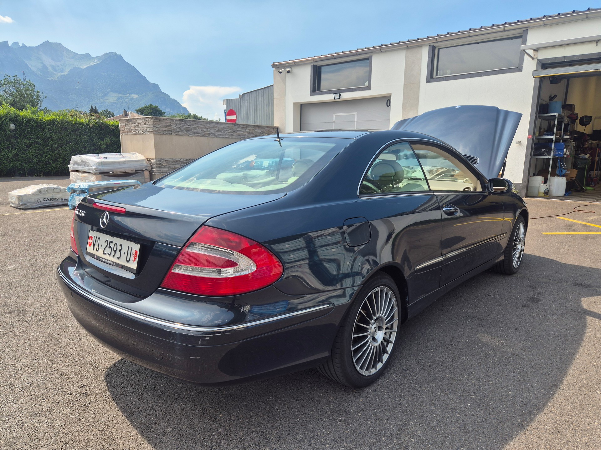 MERCEDES-BENZ CLK 320 Avantgarde Automatic-image-4