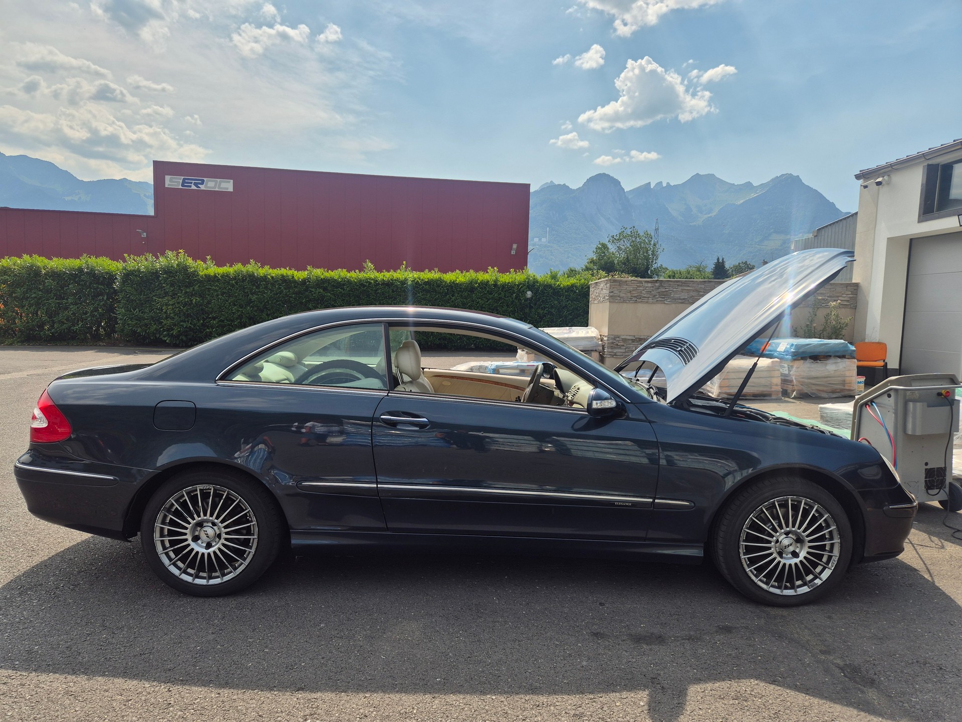 MERCEDES-BENZ CLK 320 Avantgarde Automatic-image-0