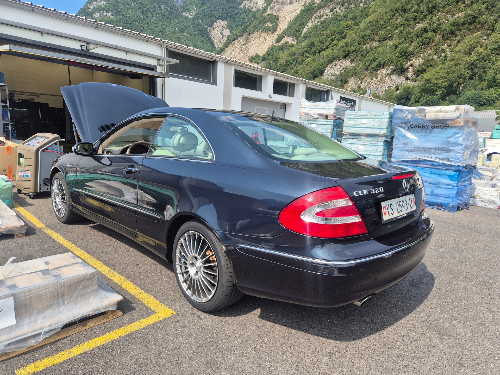 MERCEDES-BENZ CLK 320 Avantgarde Automatic-image-5