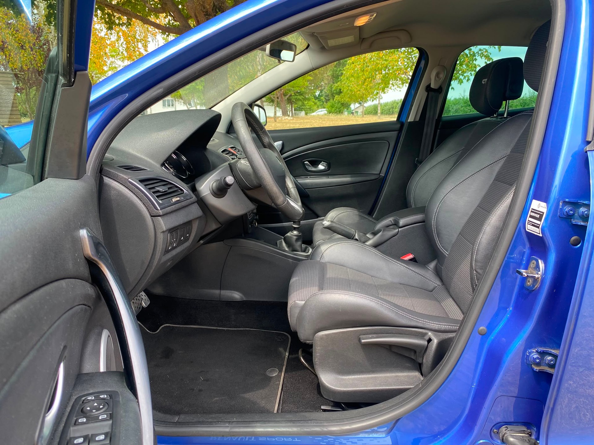 RENAULT Mégane 2.0 16V Turbo Privilège << écran cassé >>-image-19