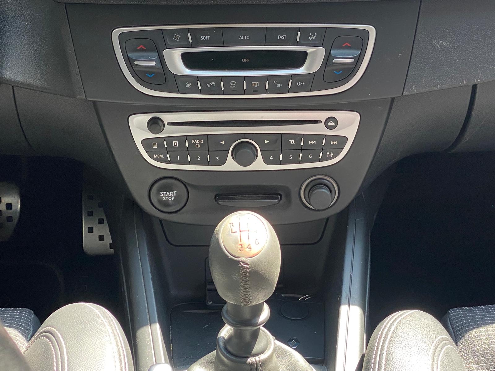 RENAULT Mégane 2.0 16V Turbo Privilège-image-17