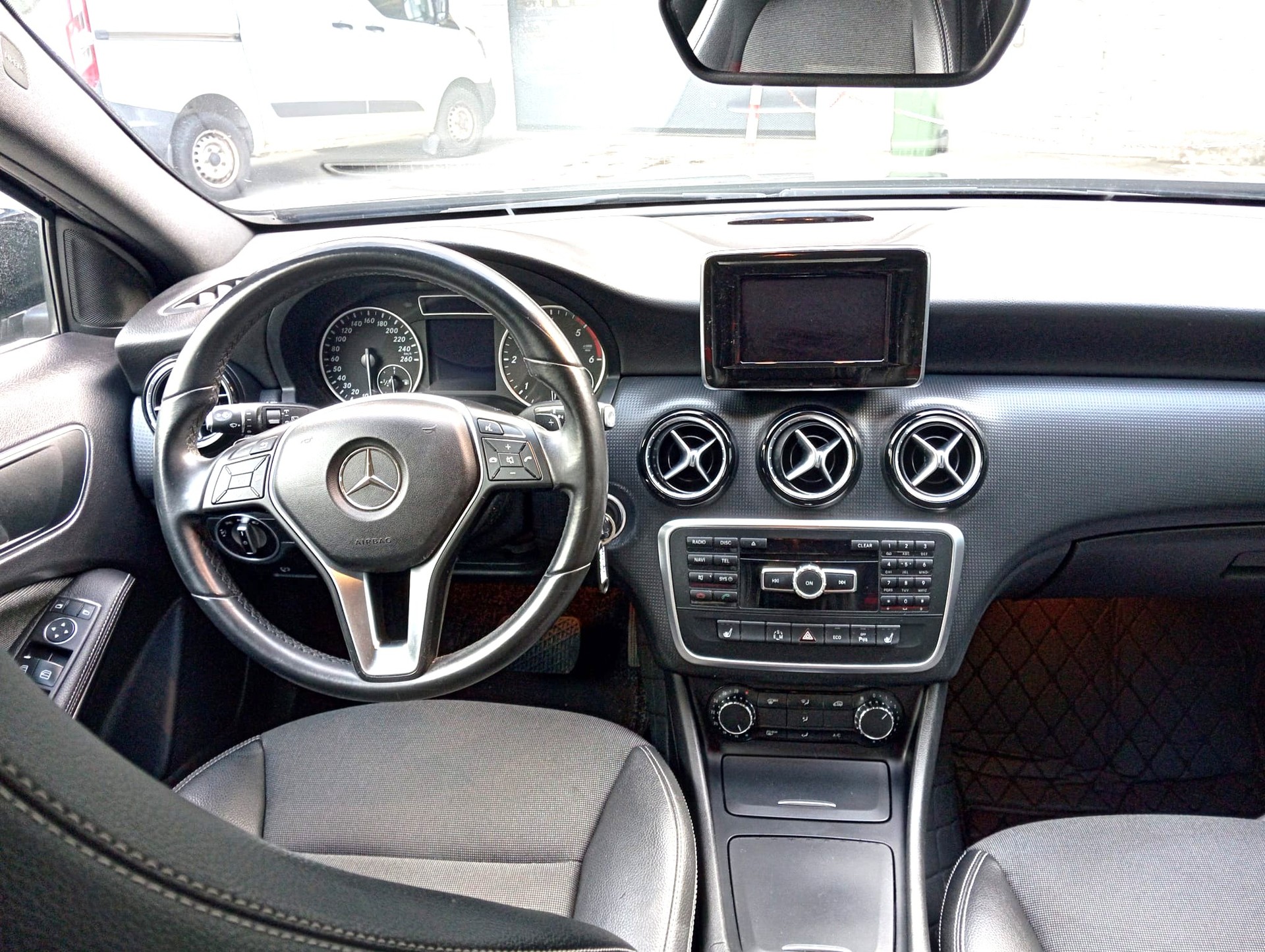 MERCEDES-BENZ MERCEDES-BENZ A 180 CDI-image-11
